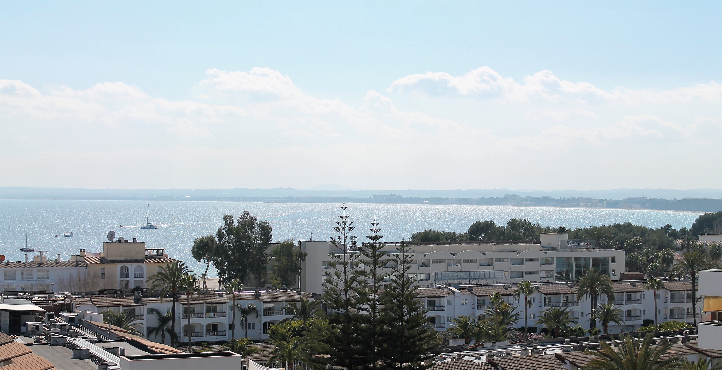 Double or Twin Side Sea View