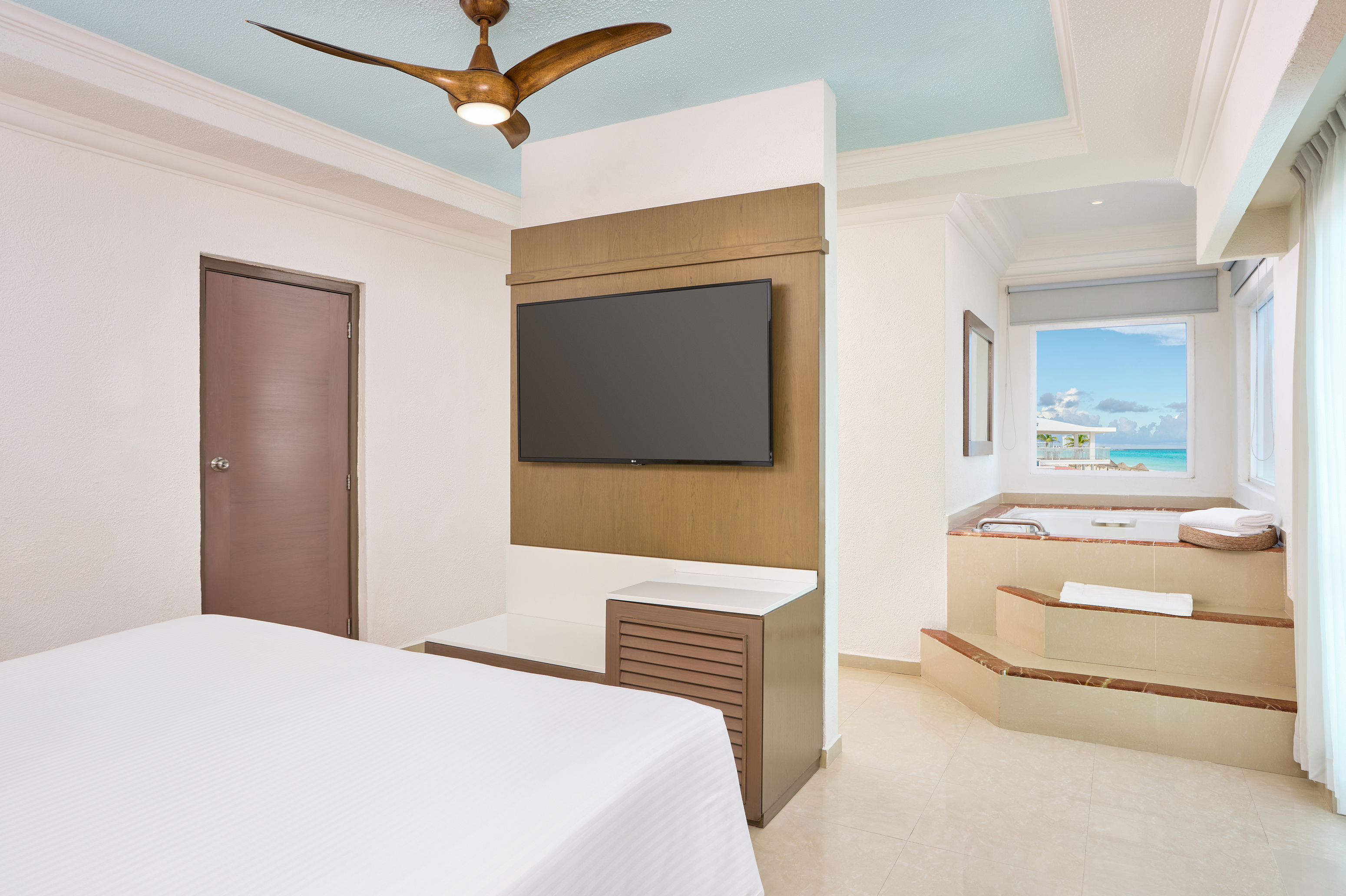 Suite Ocean Front One Bedroom