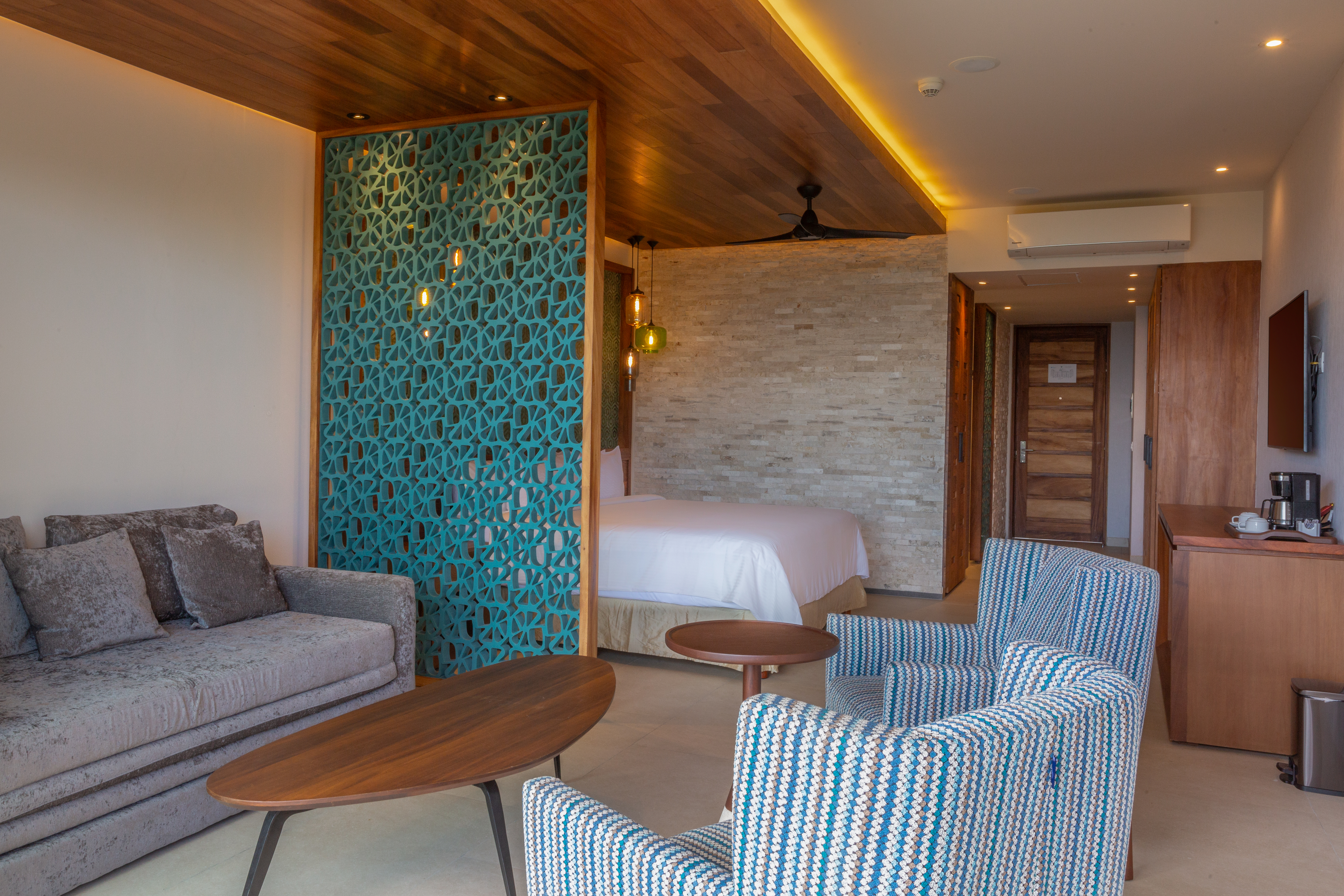 Junior Suite King Size Bed