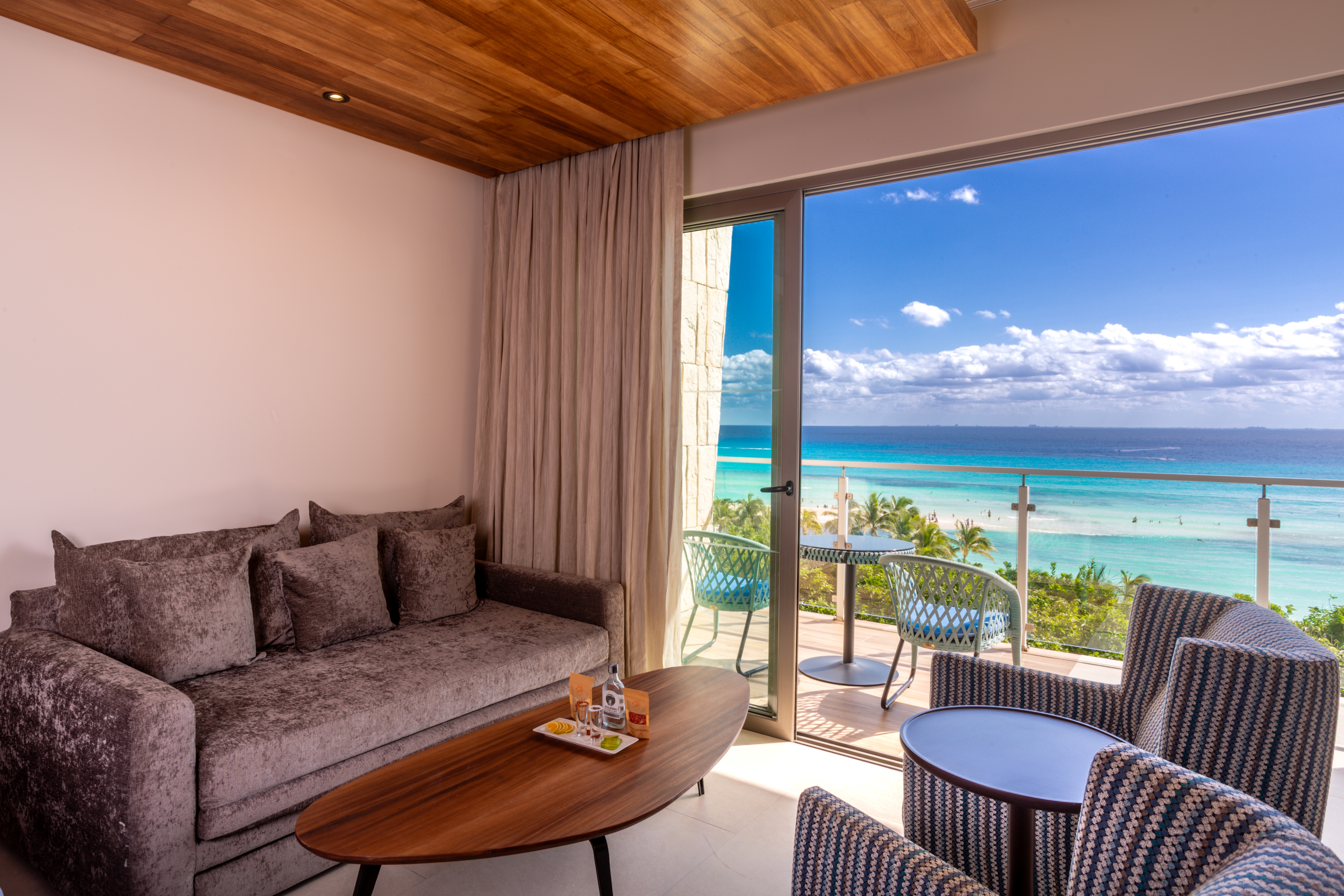 Junior Suite Ocean Front