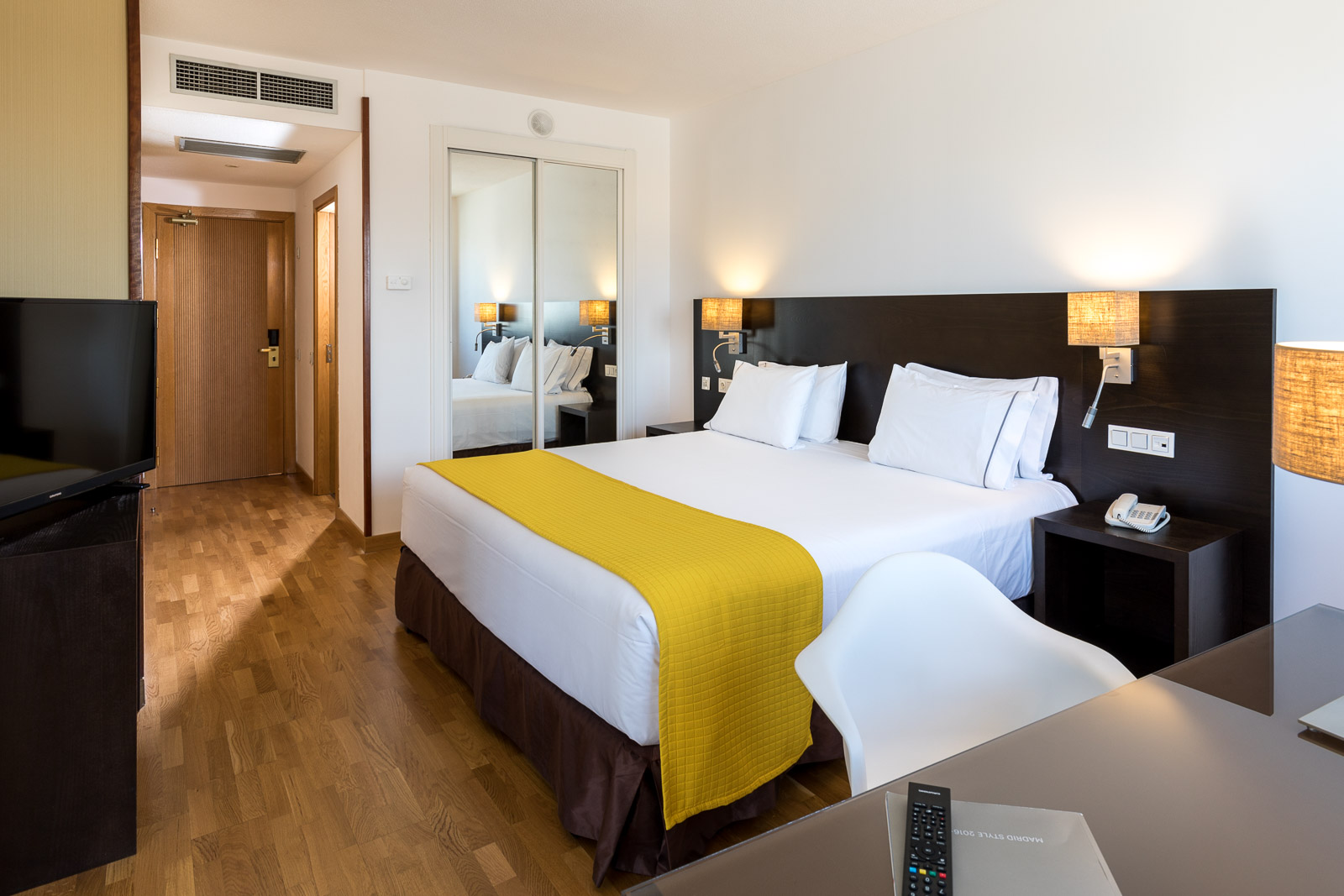 Family Room Capacity 4