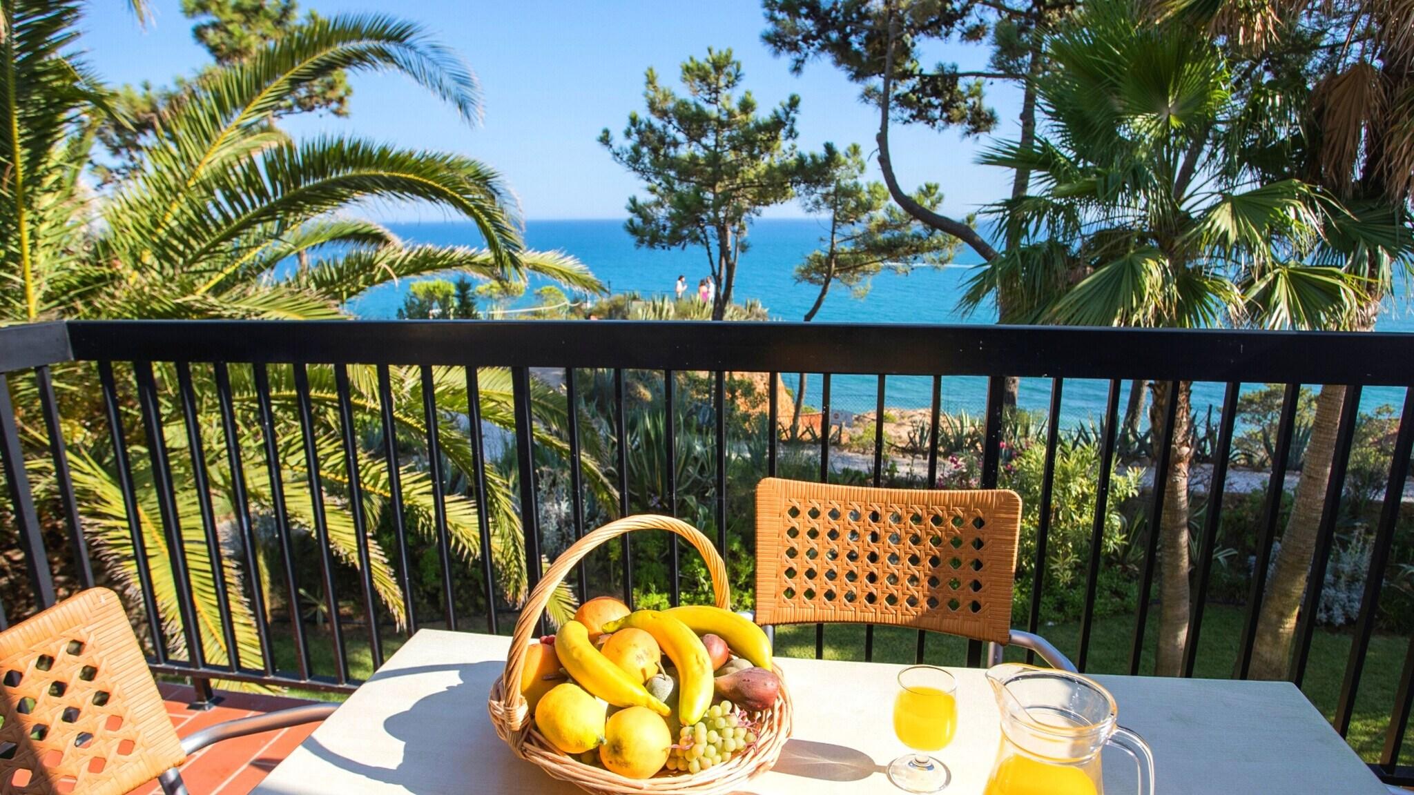 Apartment Three Bedrooms with Views