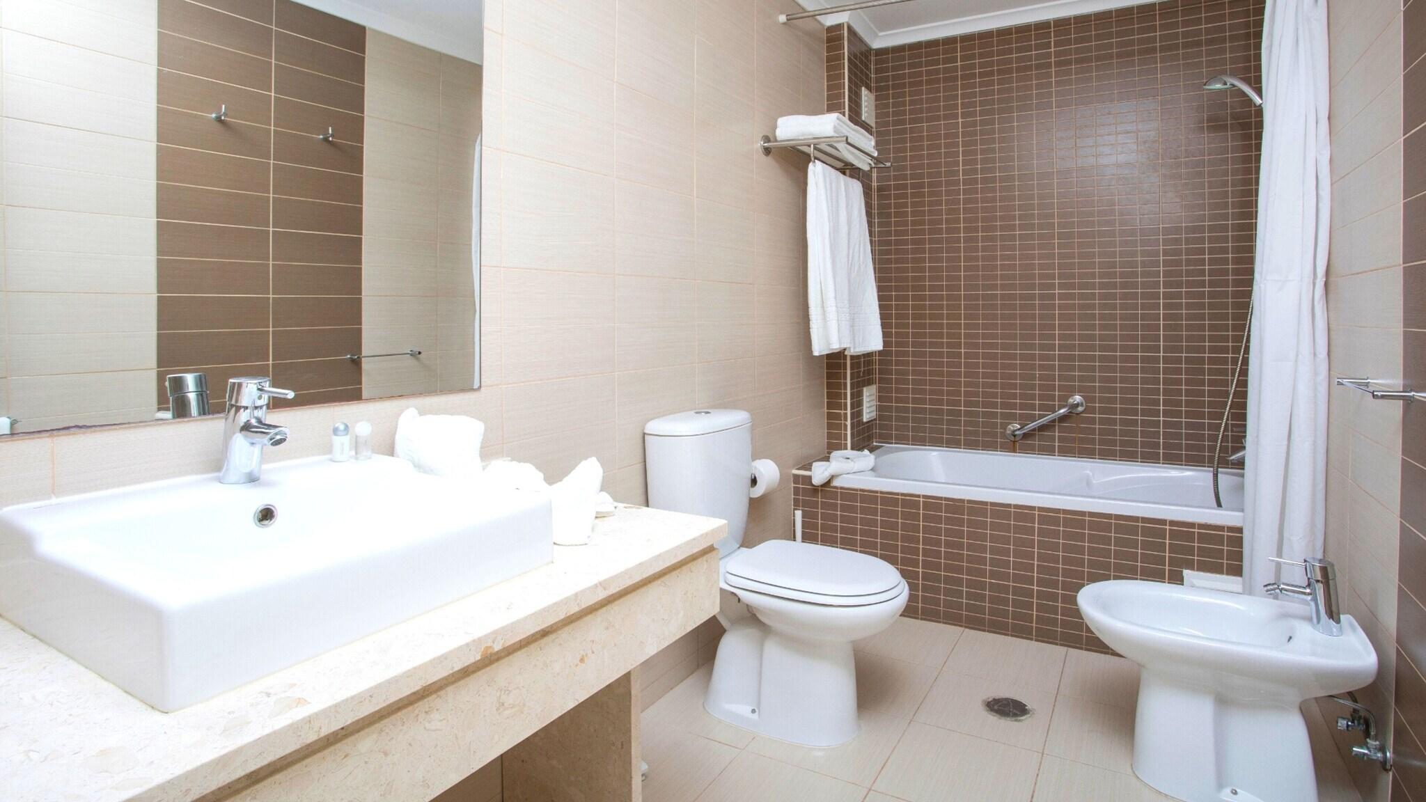 Apartment Three Bedrooms with Views