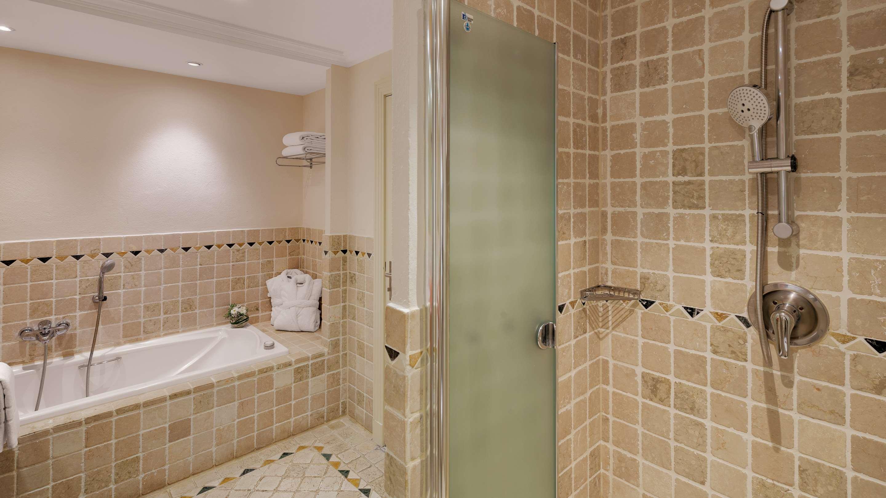 Double Superior Pool View