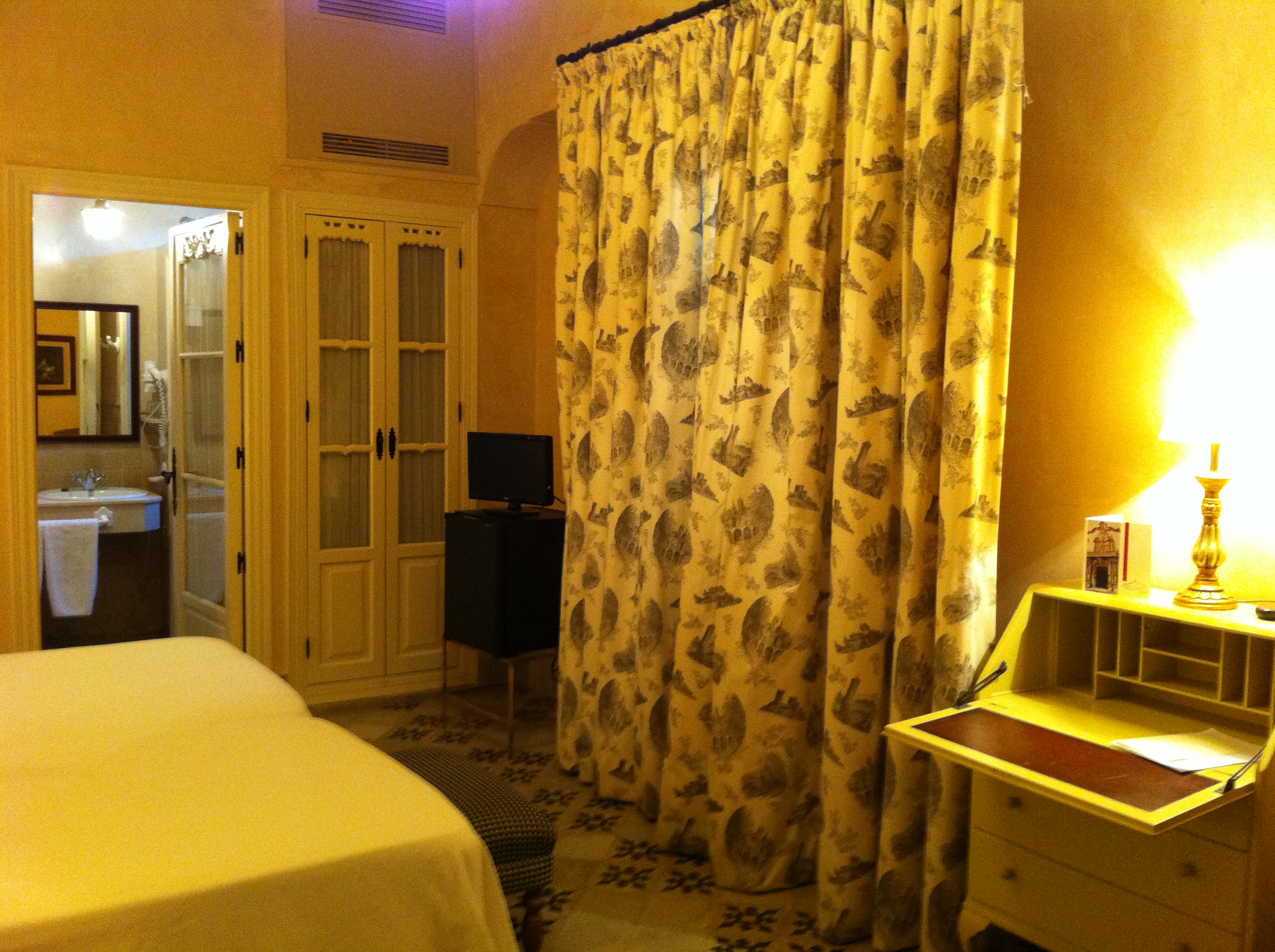 Double or Twin Standard