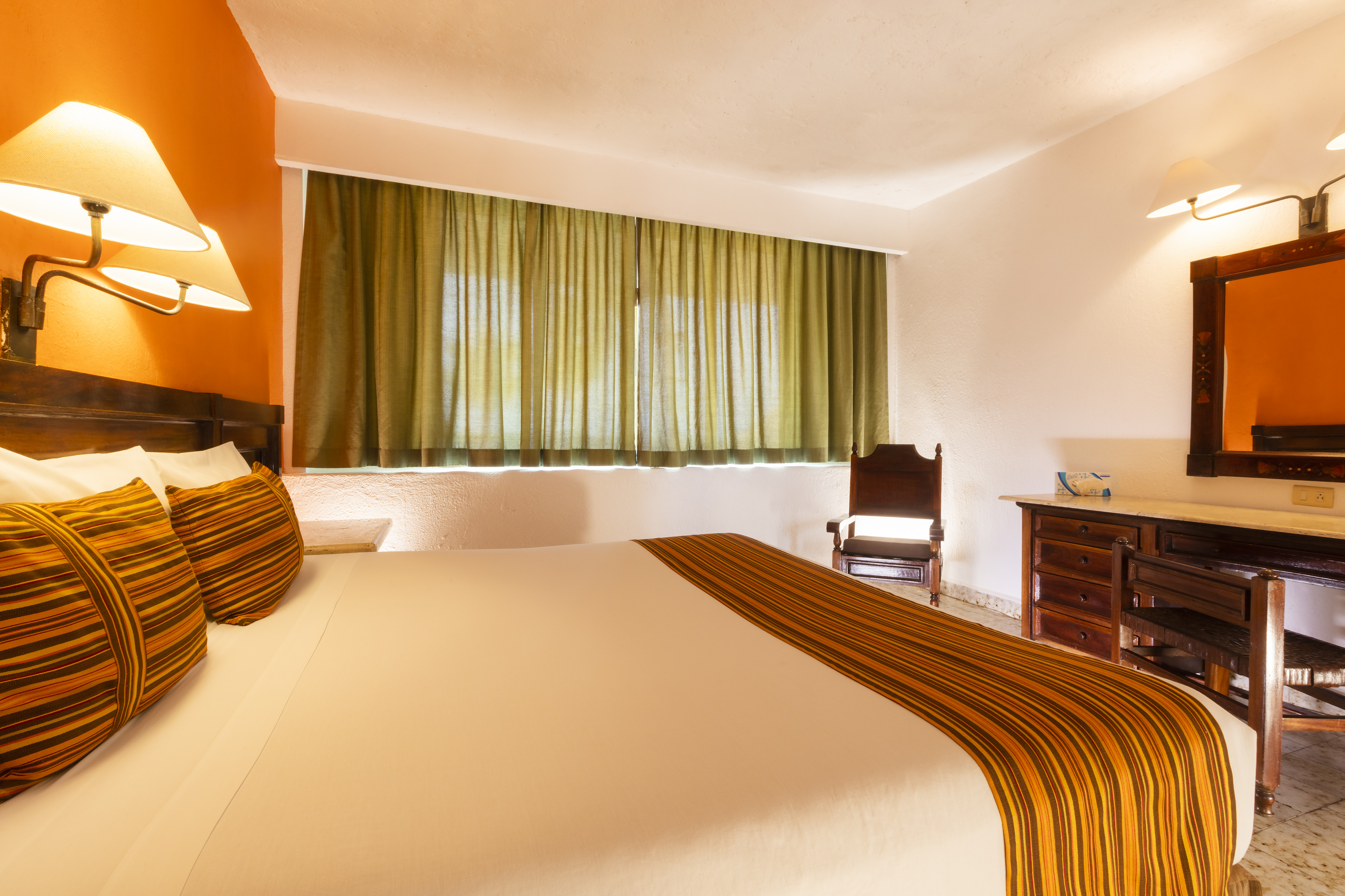 Double Garden View King Bed