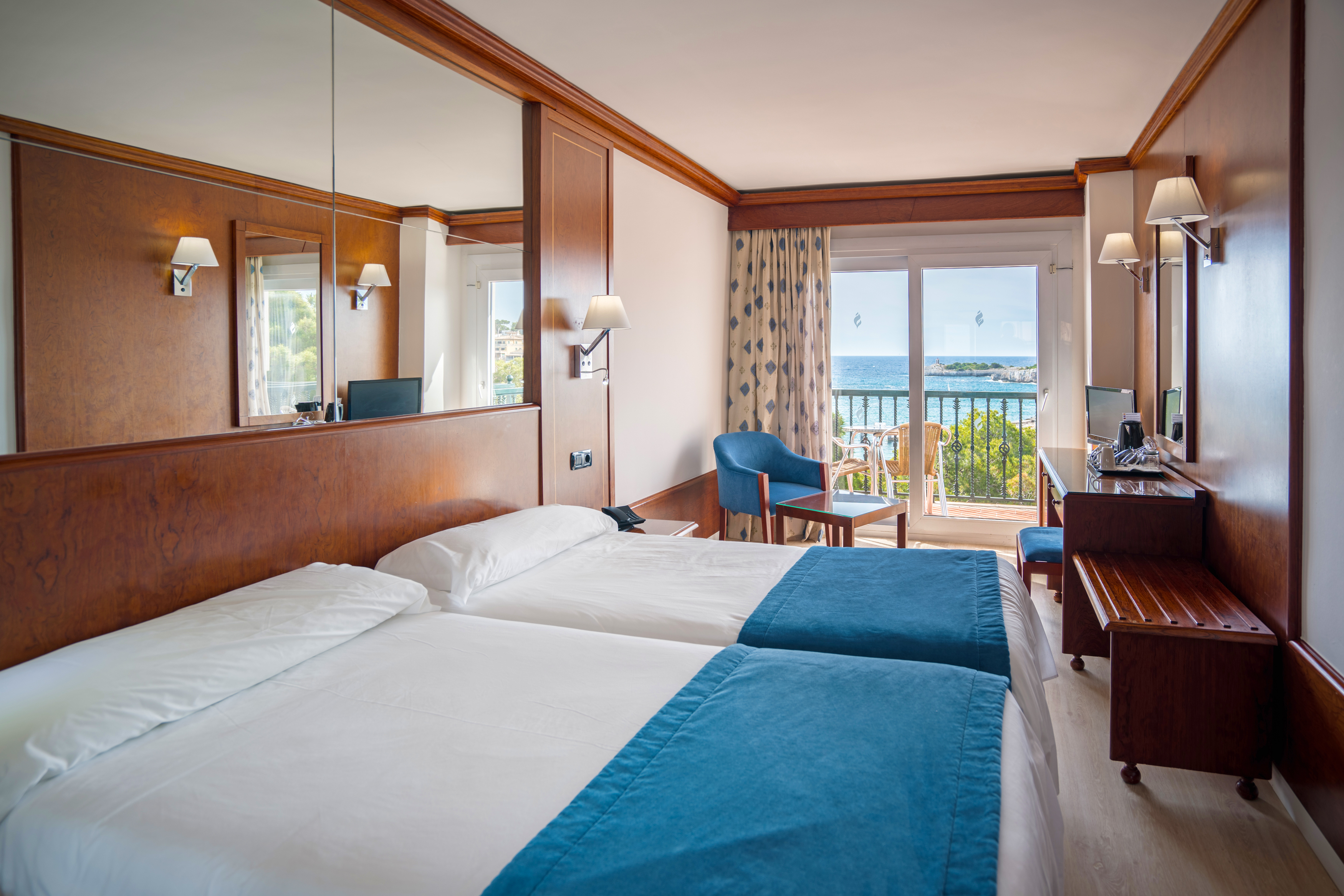 Double or Twin Sea View