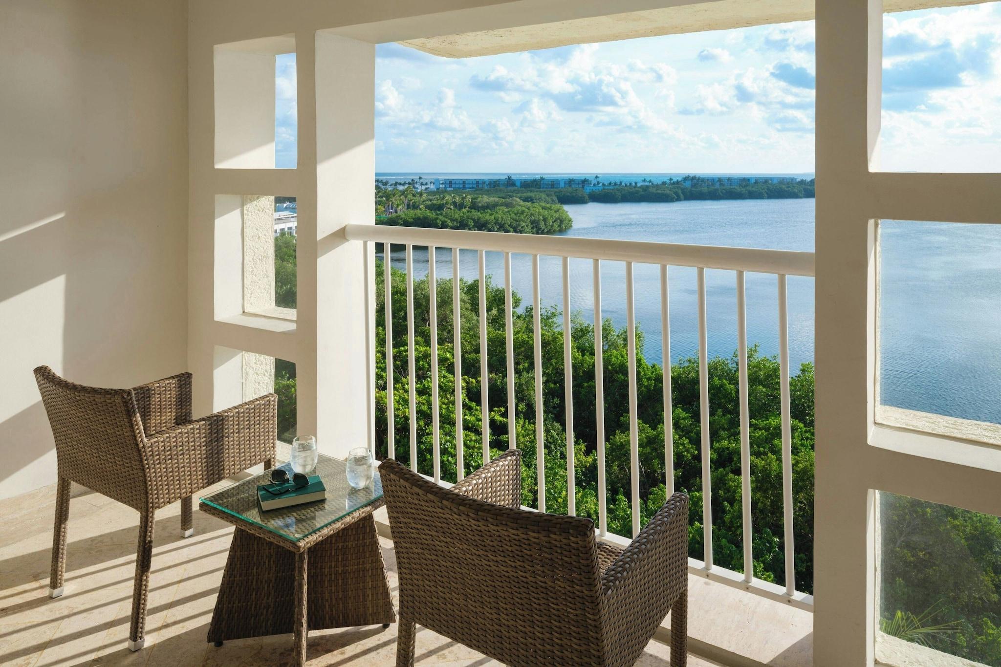 Quadruple Deluxe Lagoon View