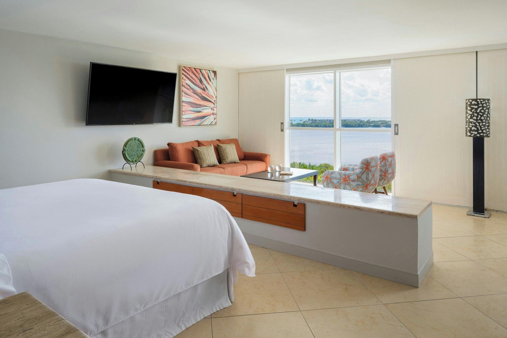 Junior Suite Lagoon View