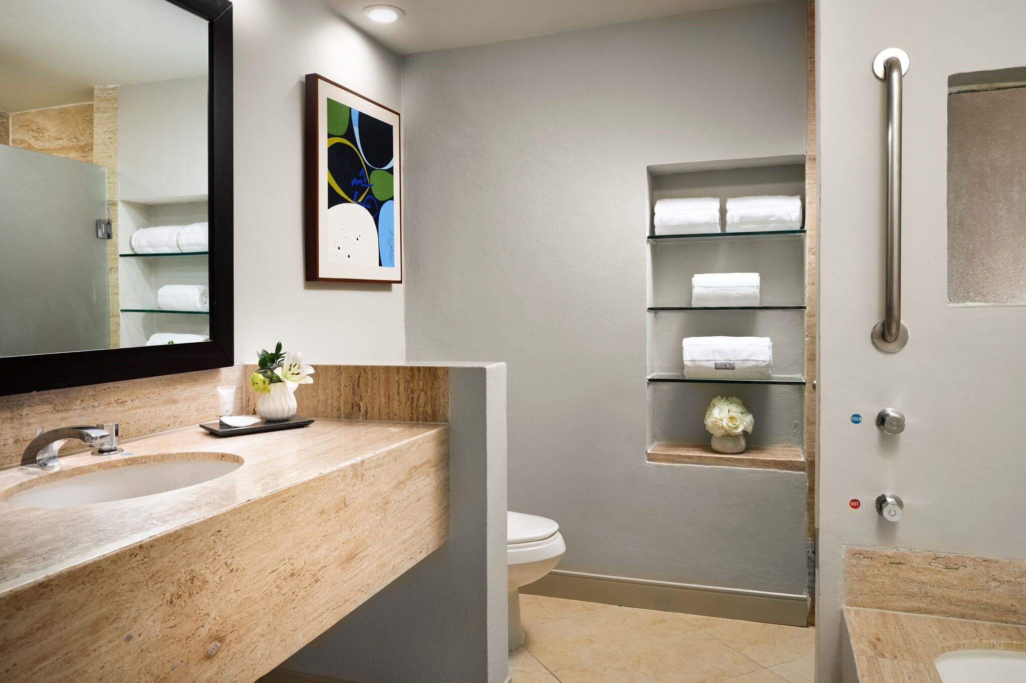 Junior Suite Lagoon View