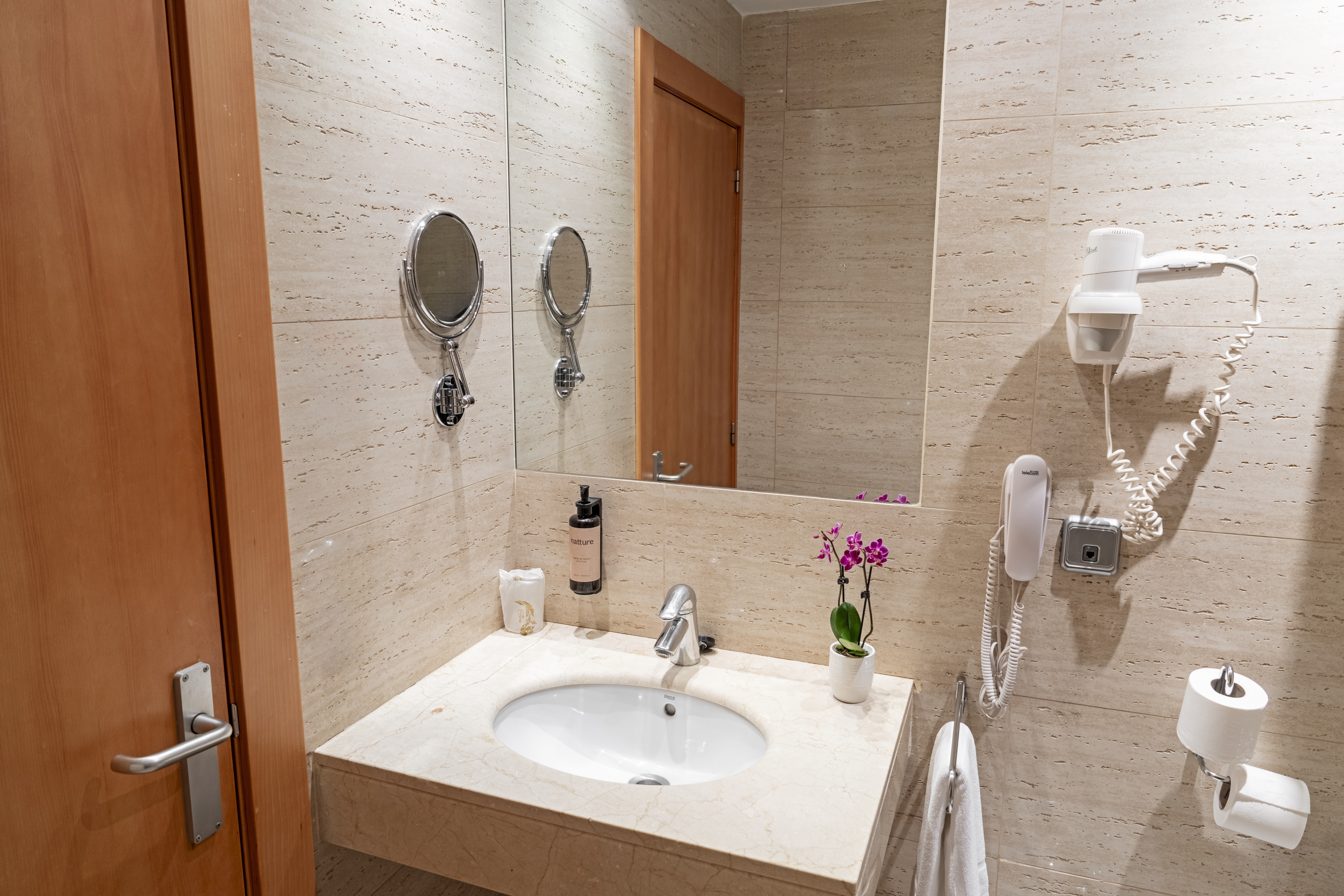 Double Single Superior