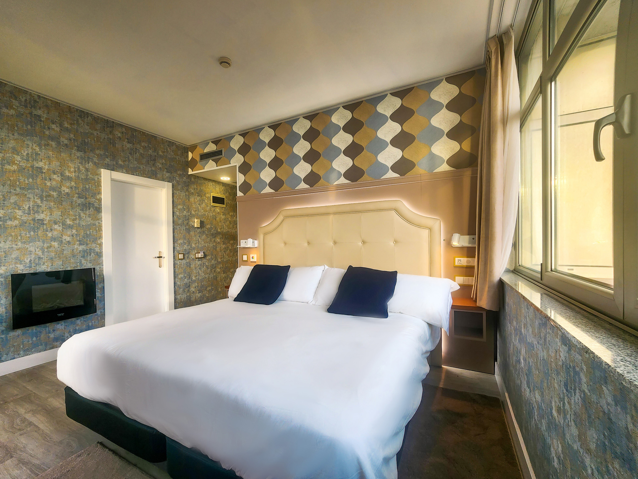 Double Single Premium