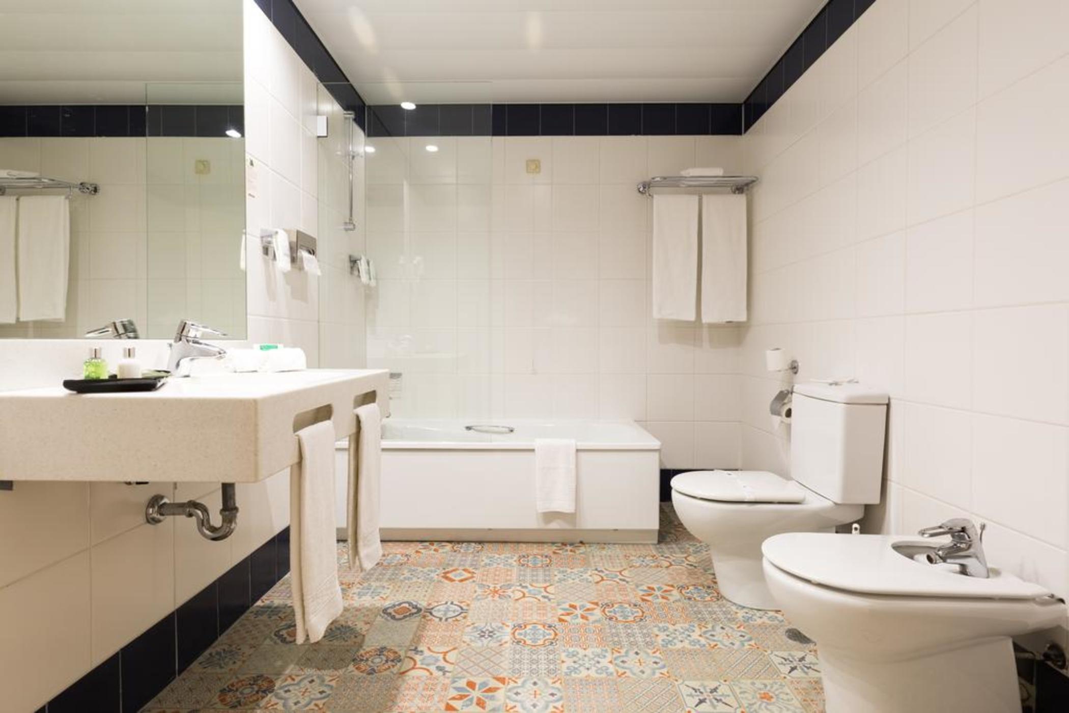 Double or Twin Capacity 3