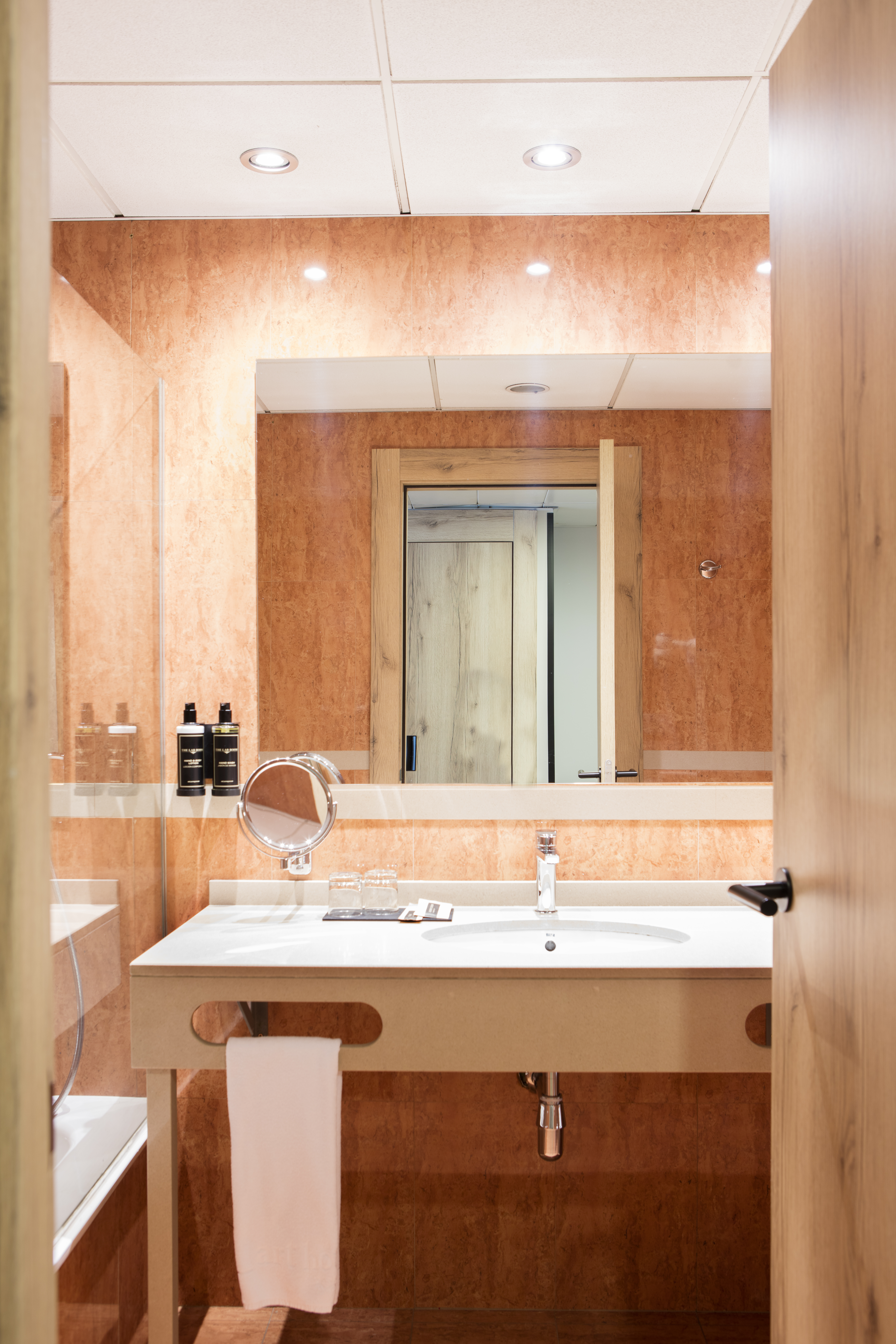 Double or Twin Standard