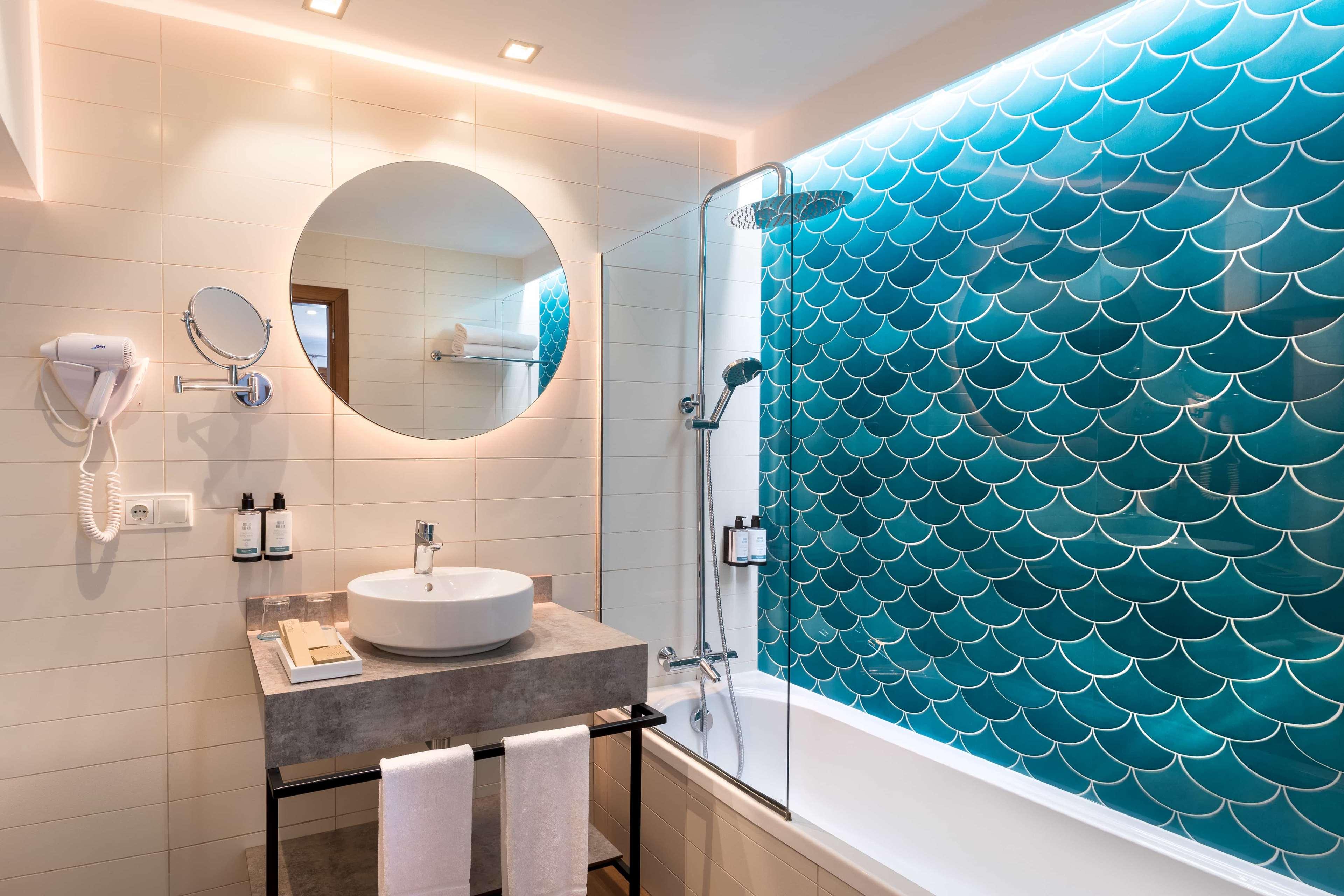 Double Superior Pool View