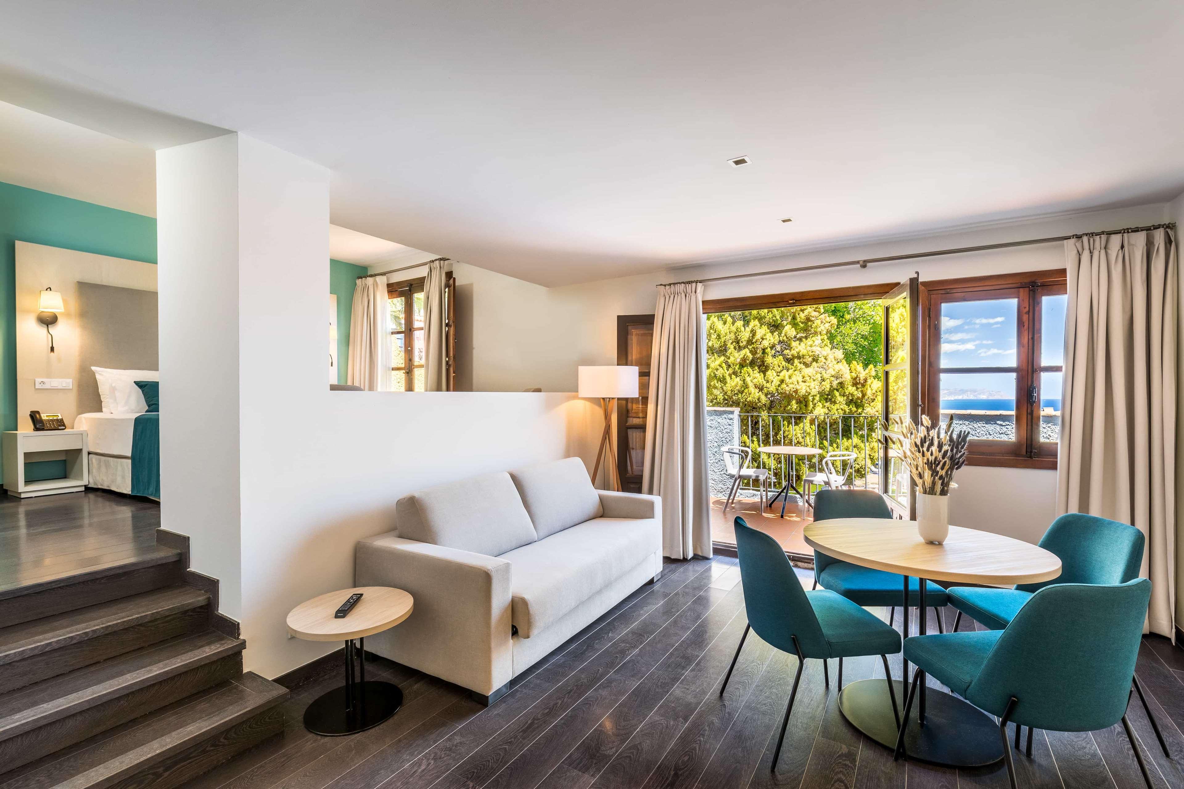 Double Superior Pool View