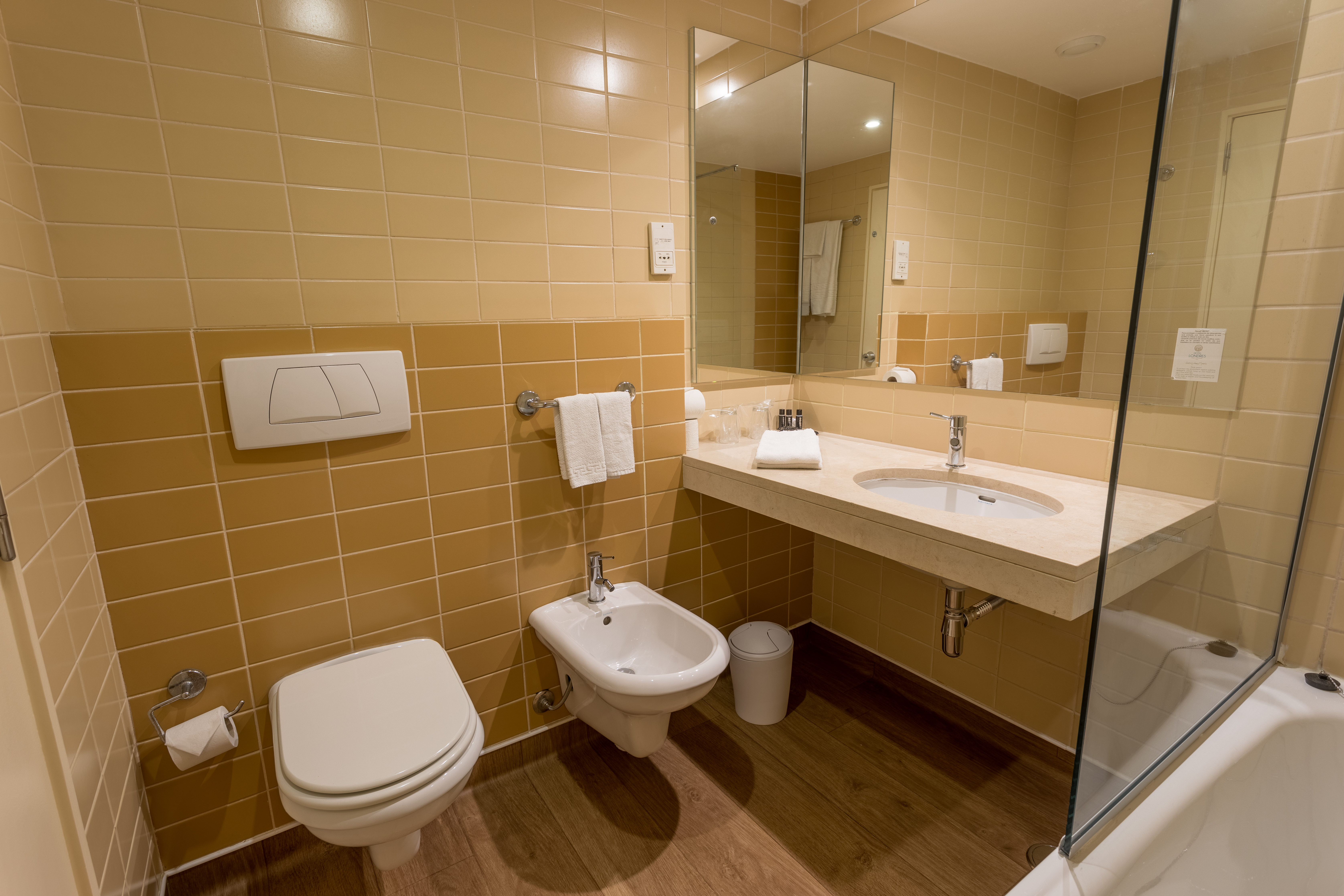 Double or Twin Standard