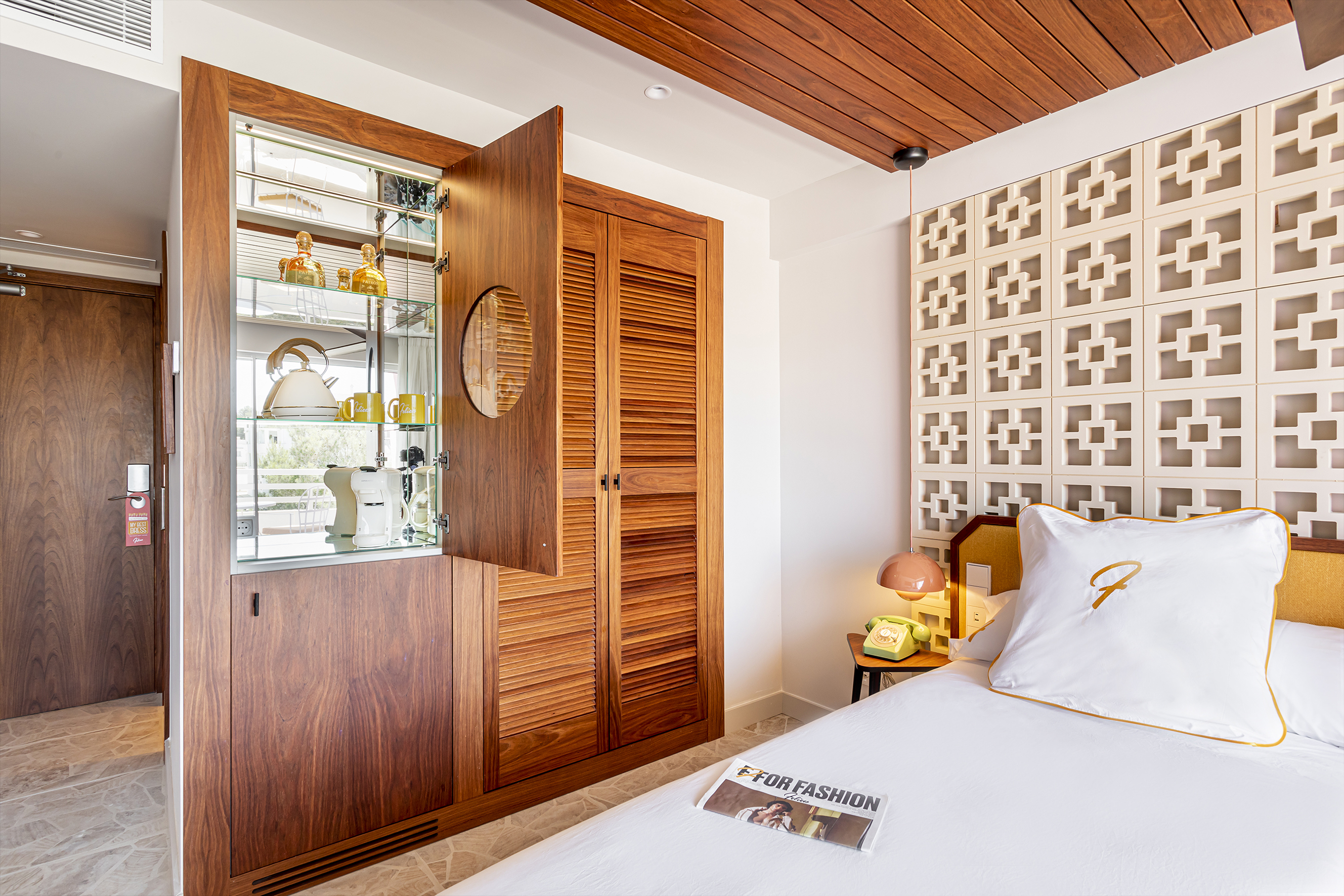 Double or Twin Standard