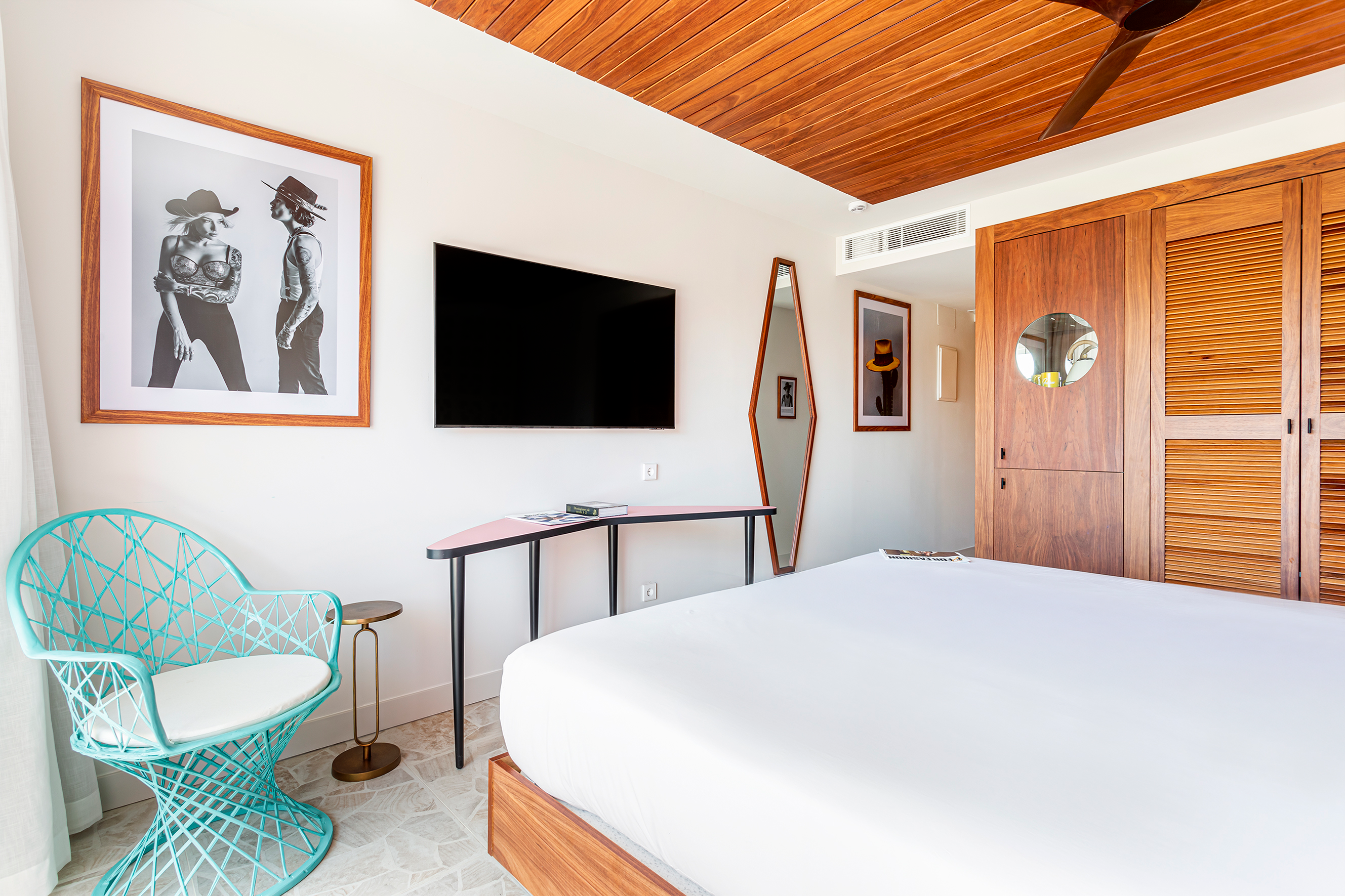 Double or Twin Standard