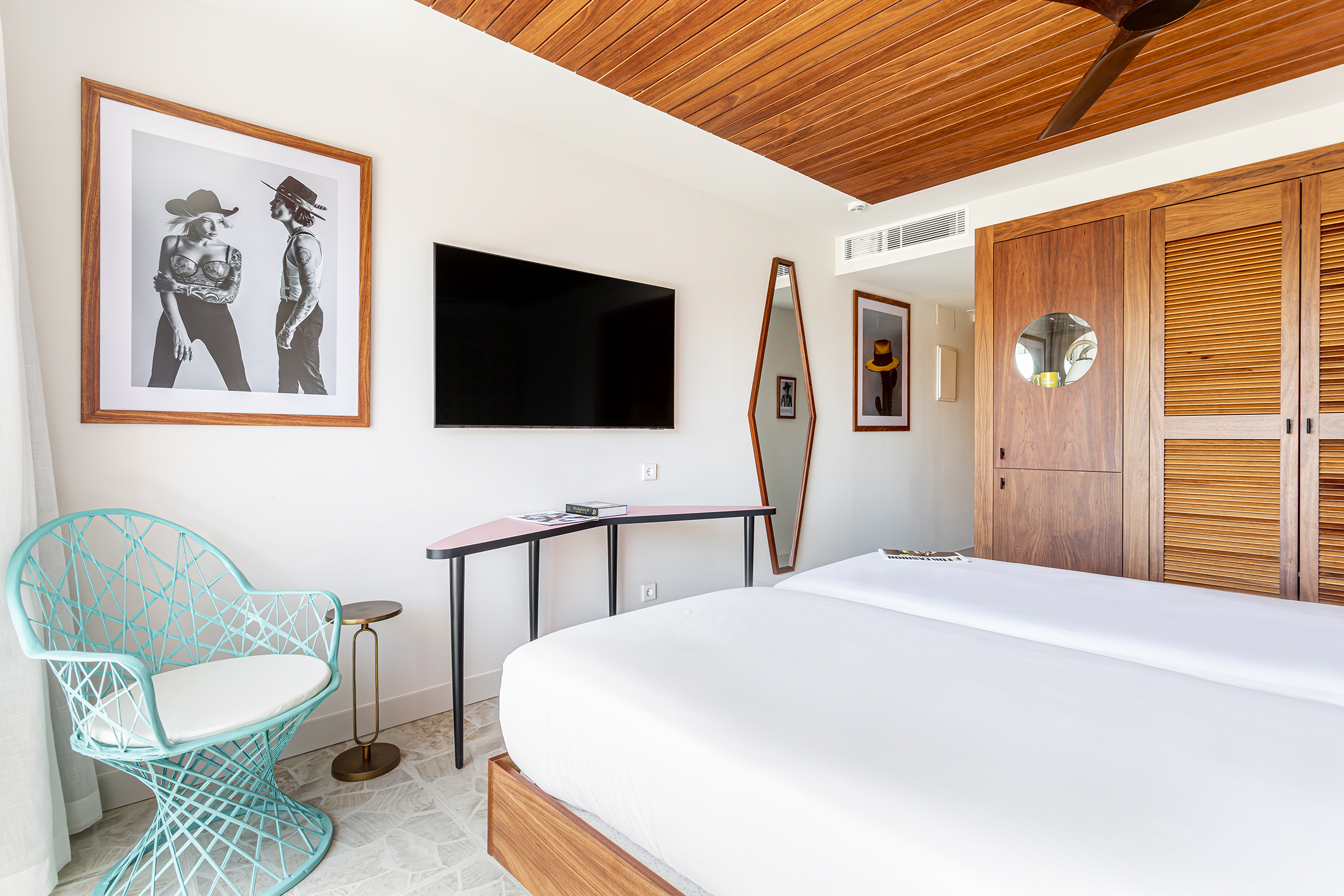 Double or Twin Standard