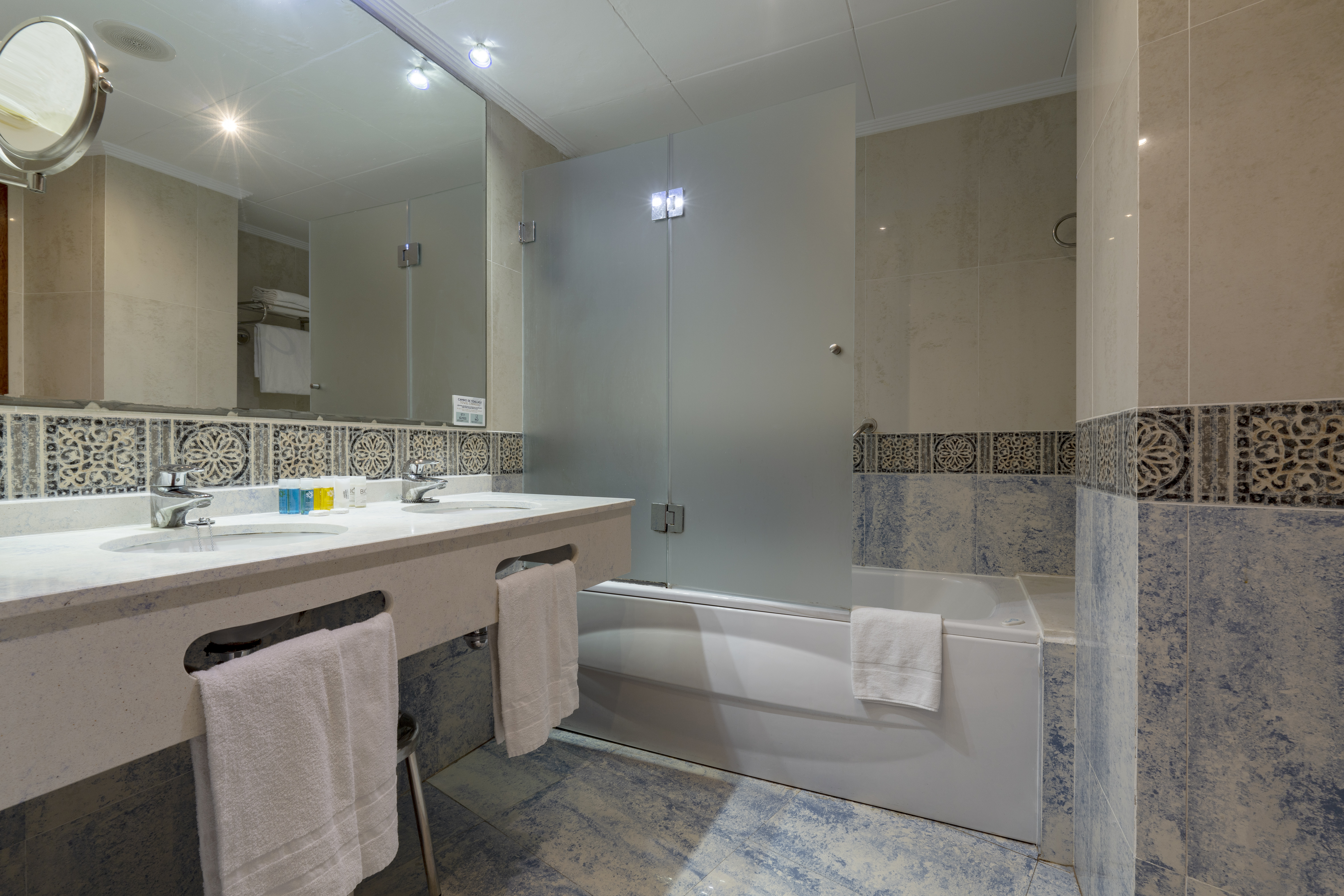 Double or Twin Standard