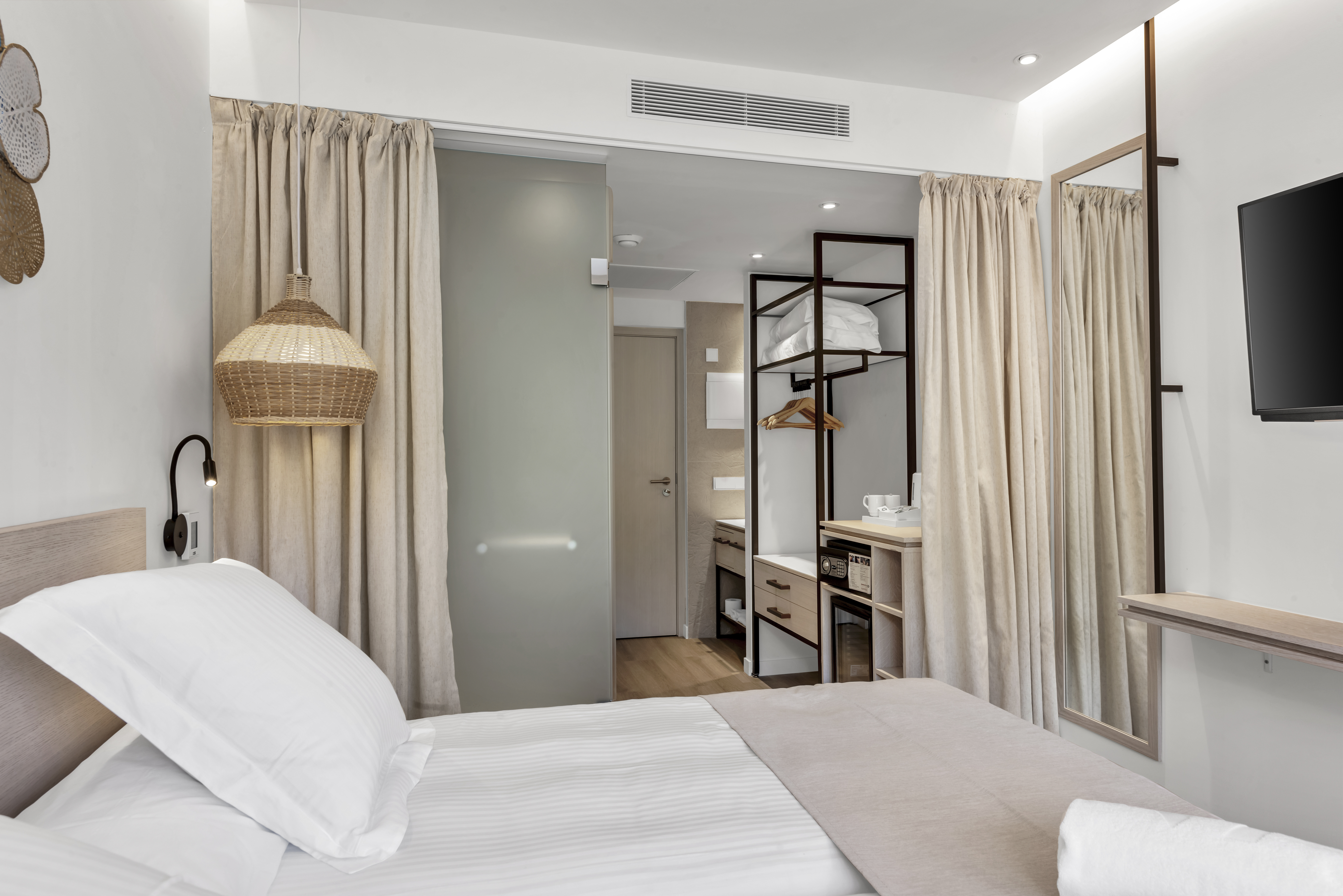 Double or Twin Deluxe Capacity 2