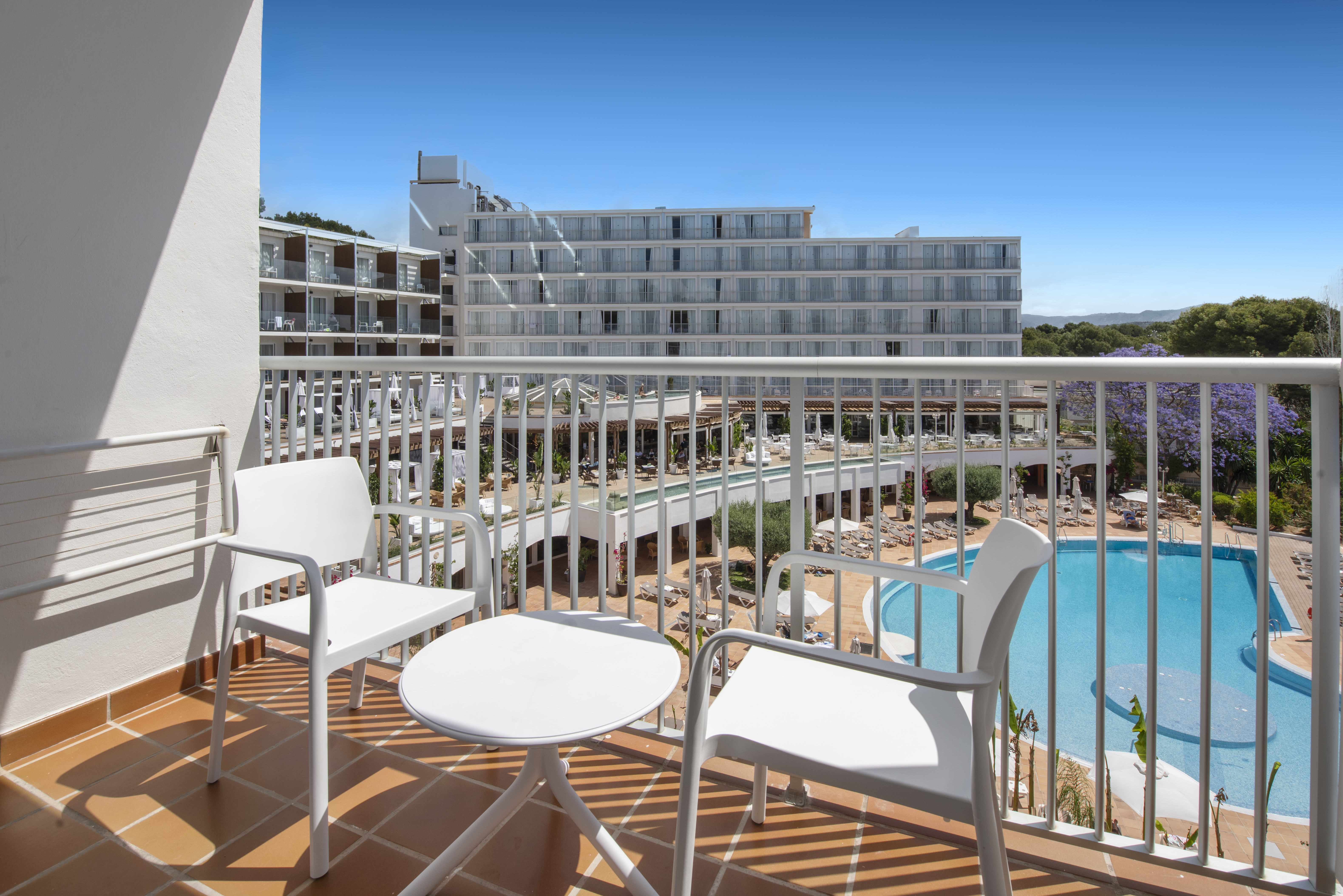 Double or Twin Deluxe Capacity 2