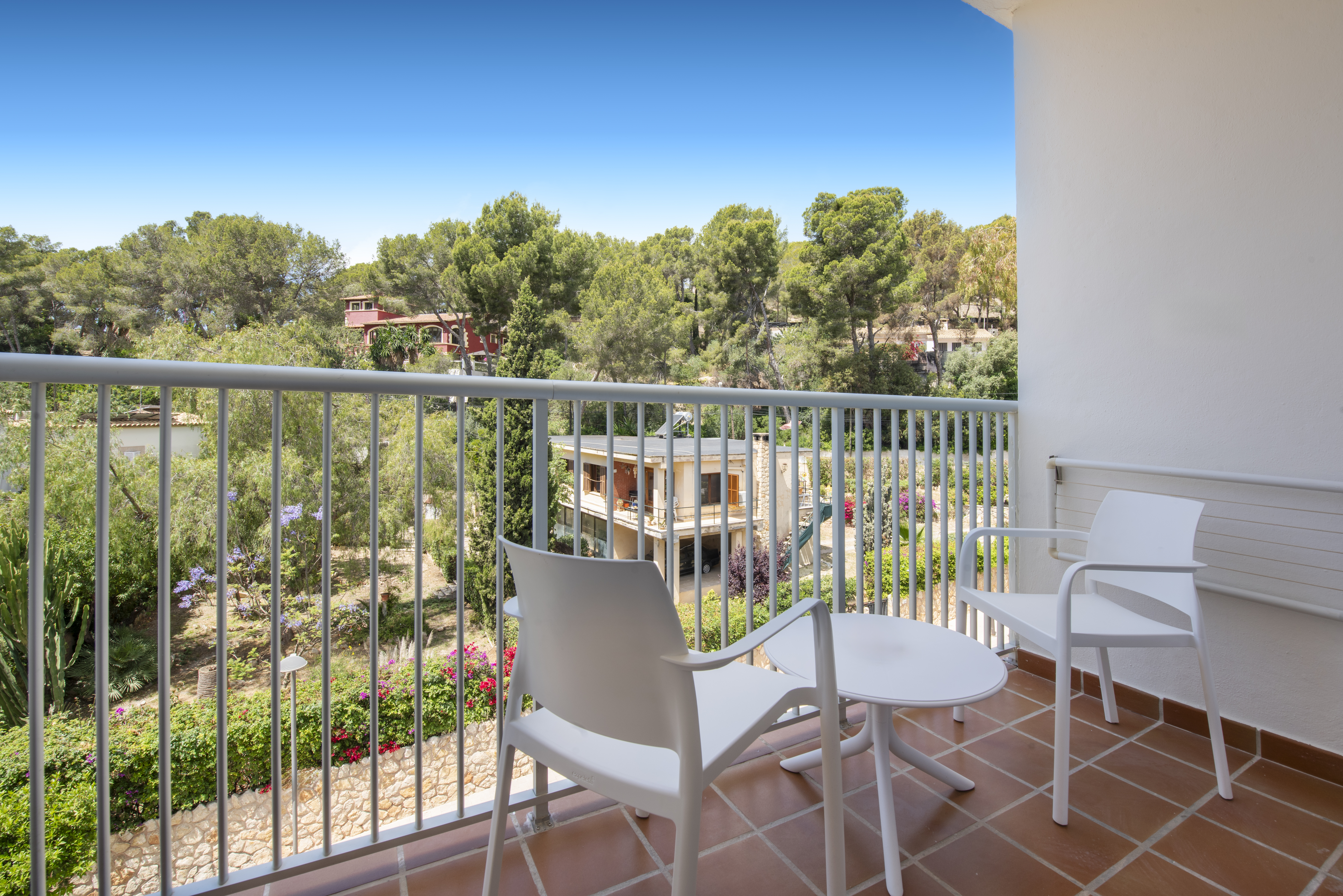 Double or Twin Deluxe Capacity 2