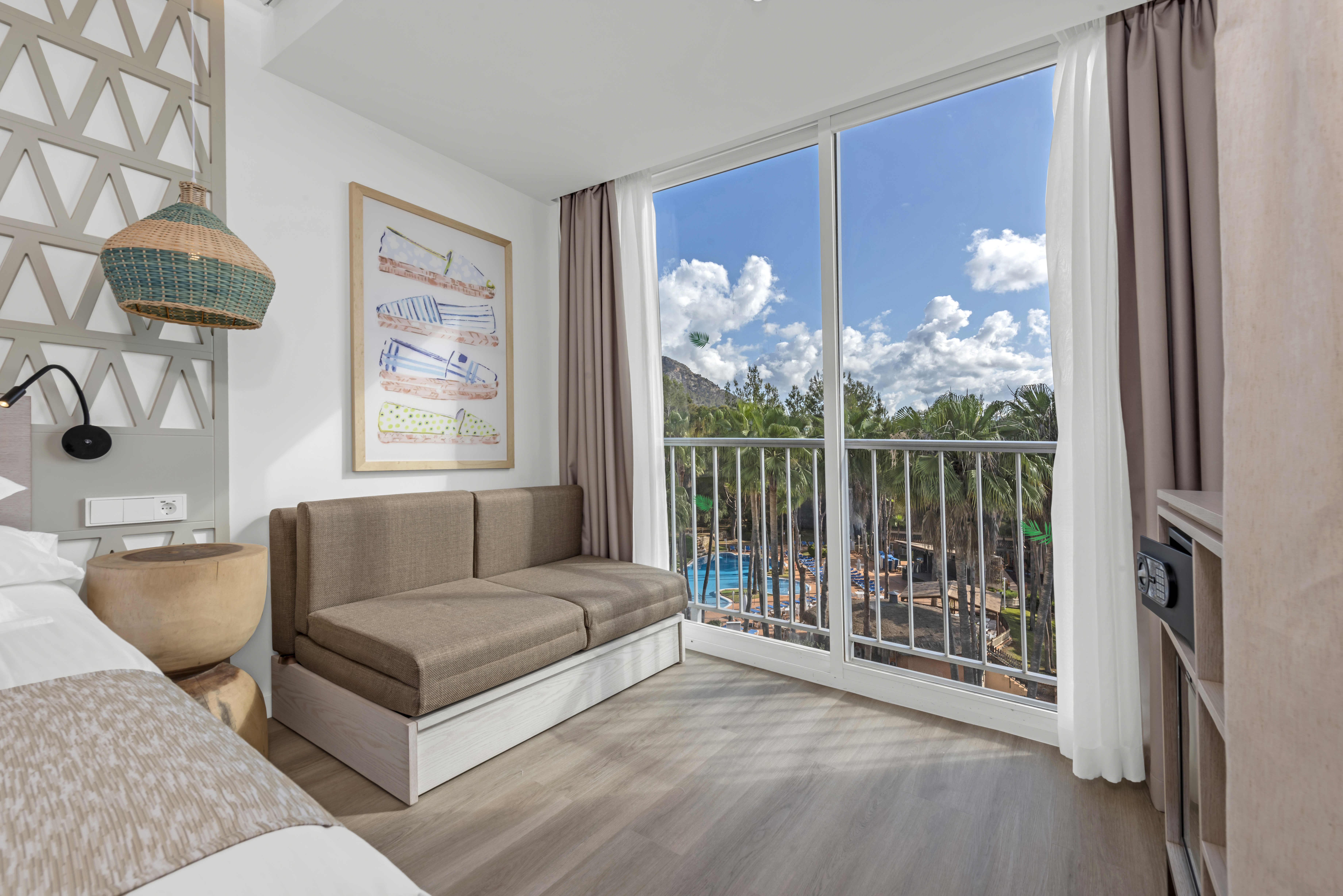 Double or Twin Capacity 4