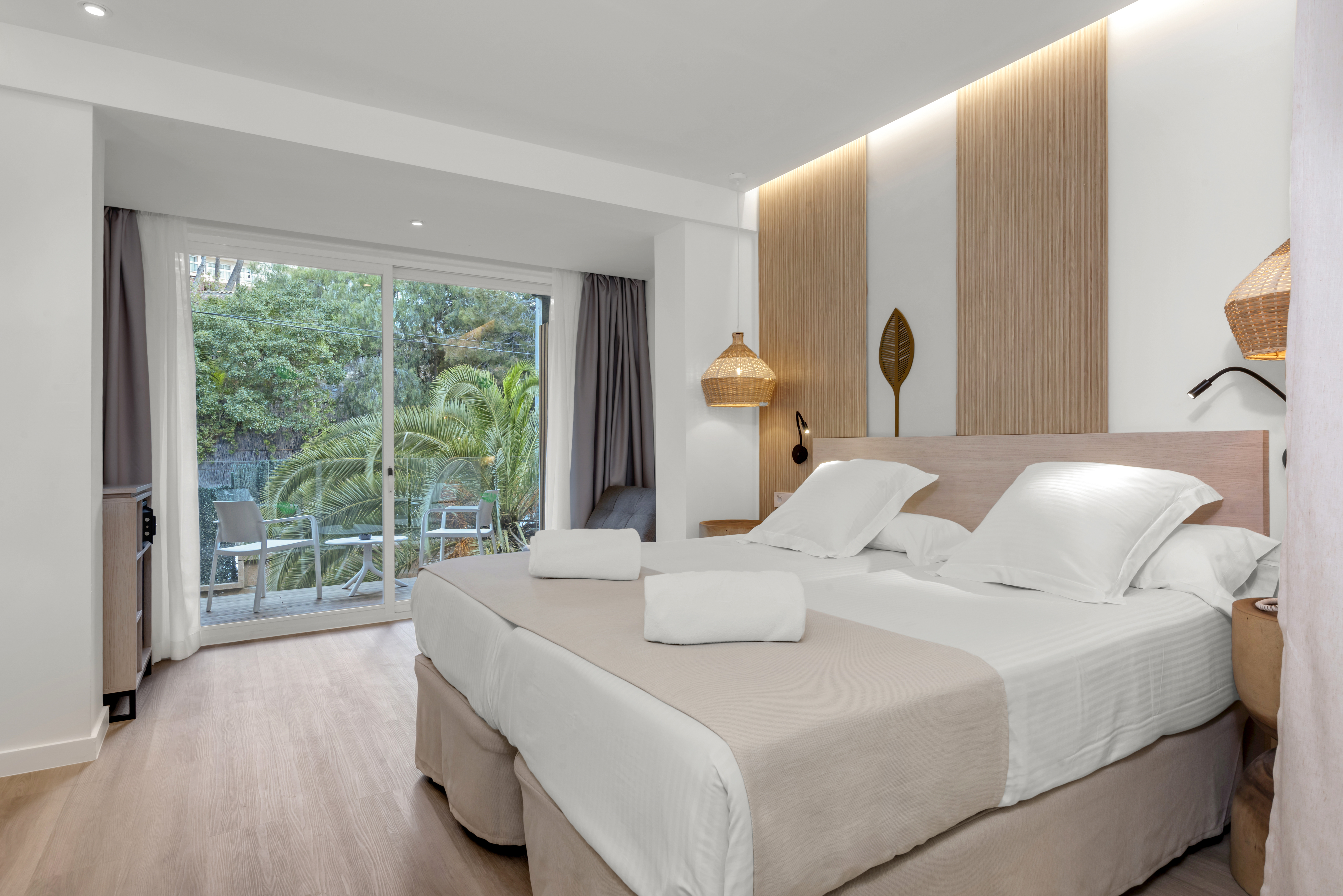 Double or Twin Capacity 2