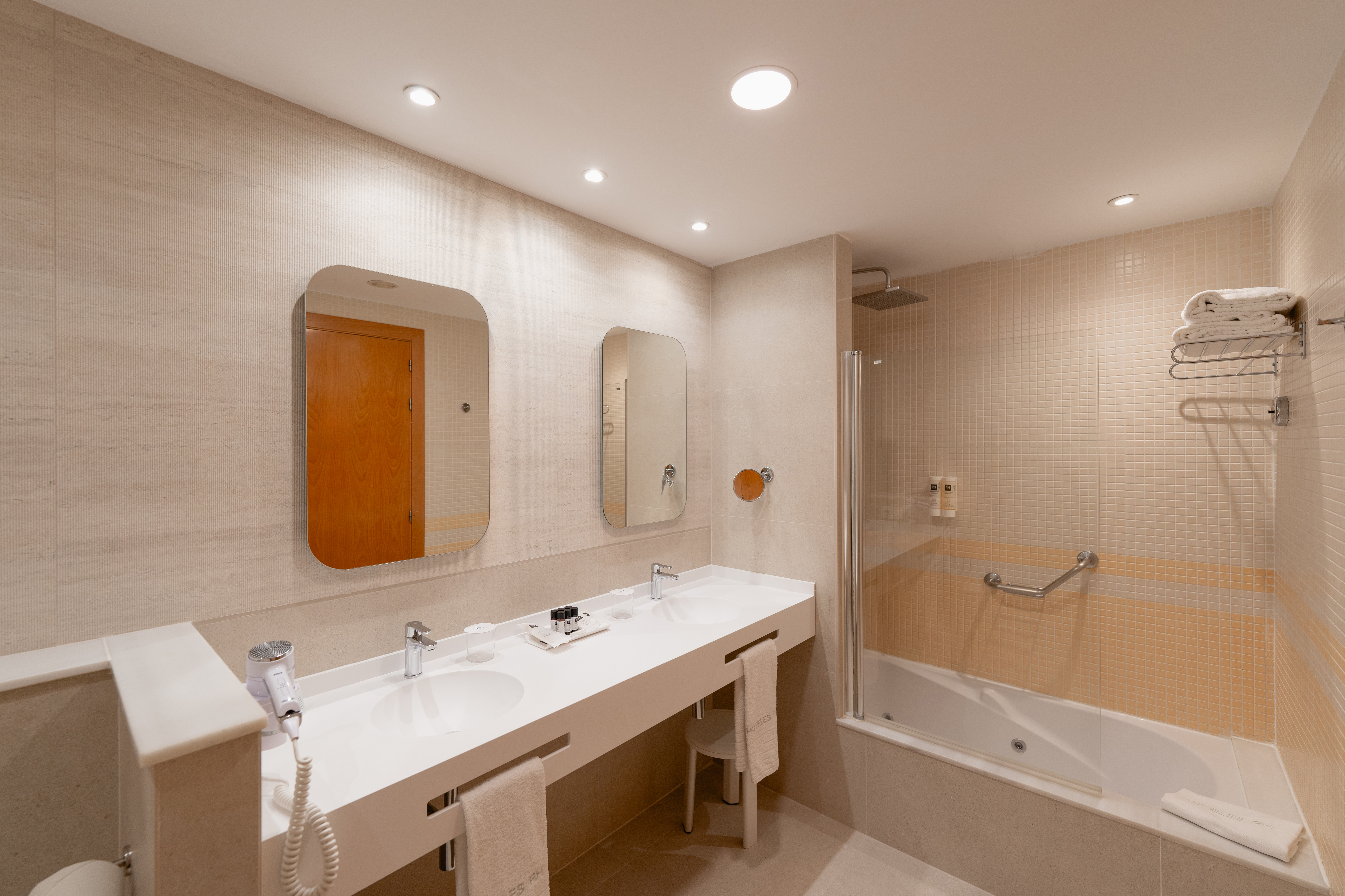 Double or Twin Standard