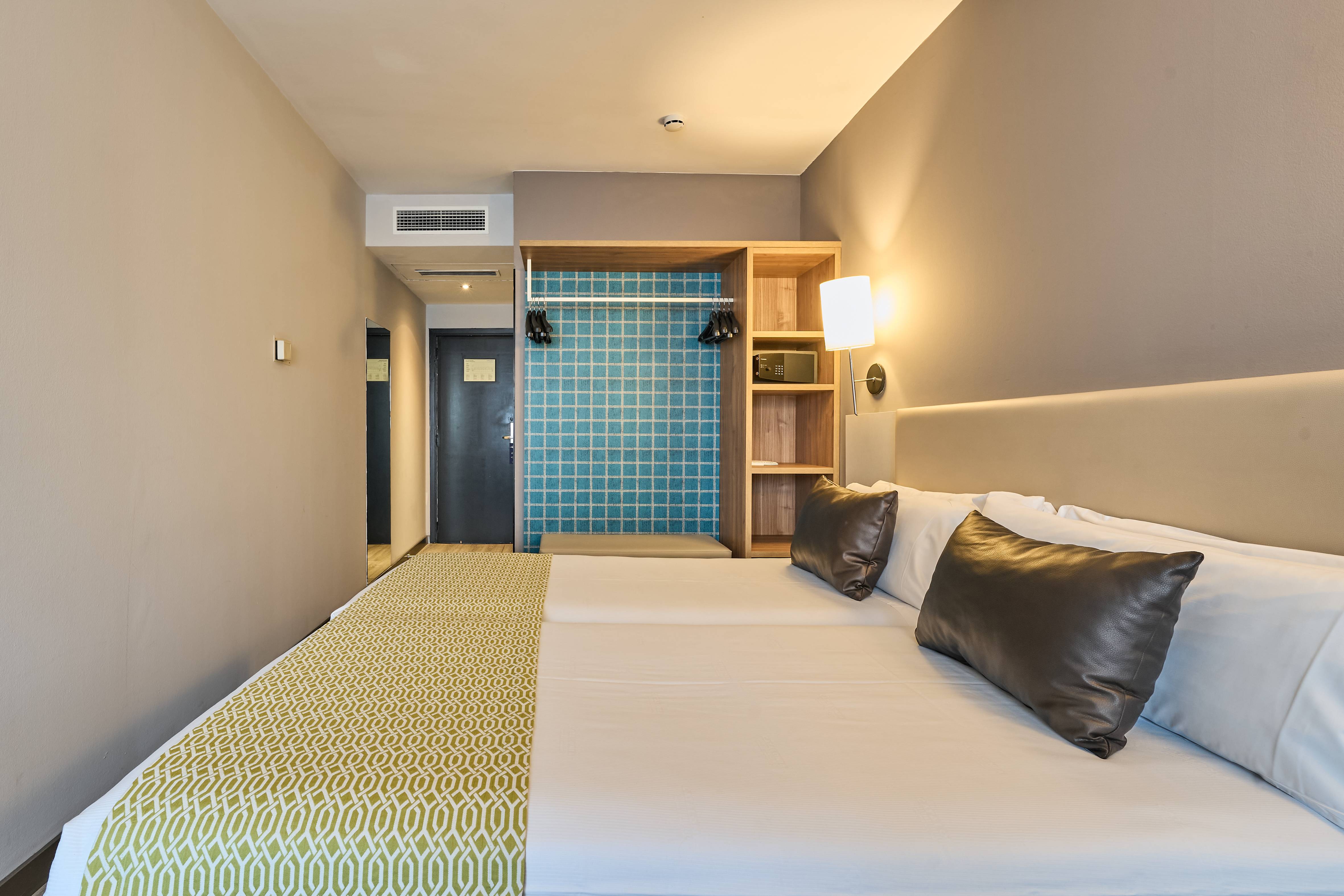 Double or Twin Standard