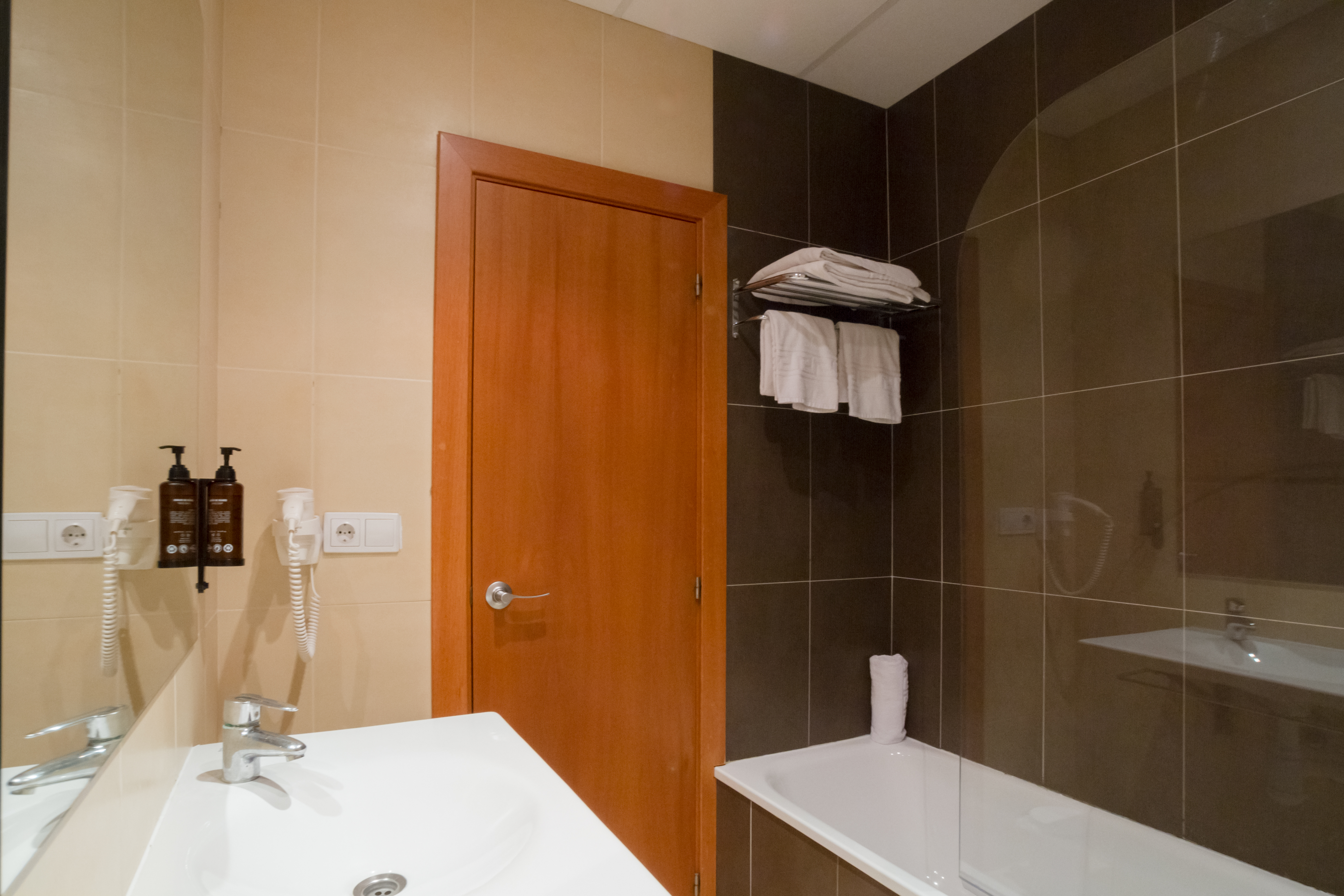 Double or Twin Standard