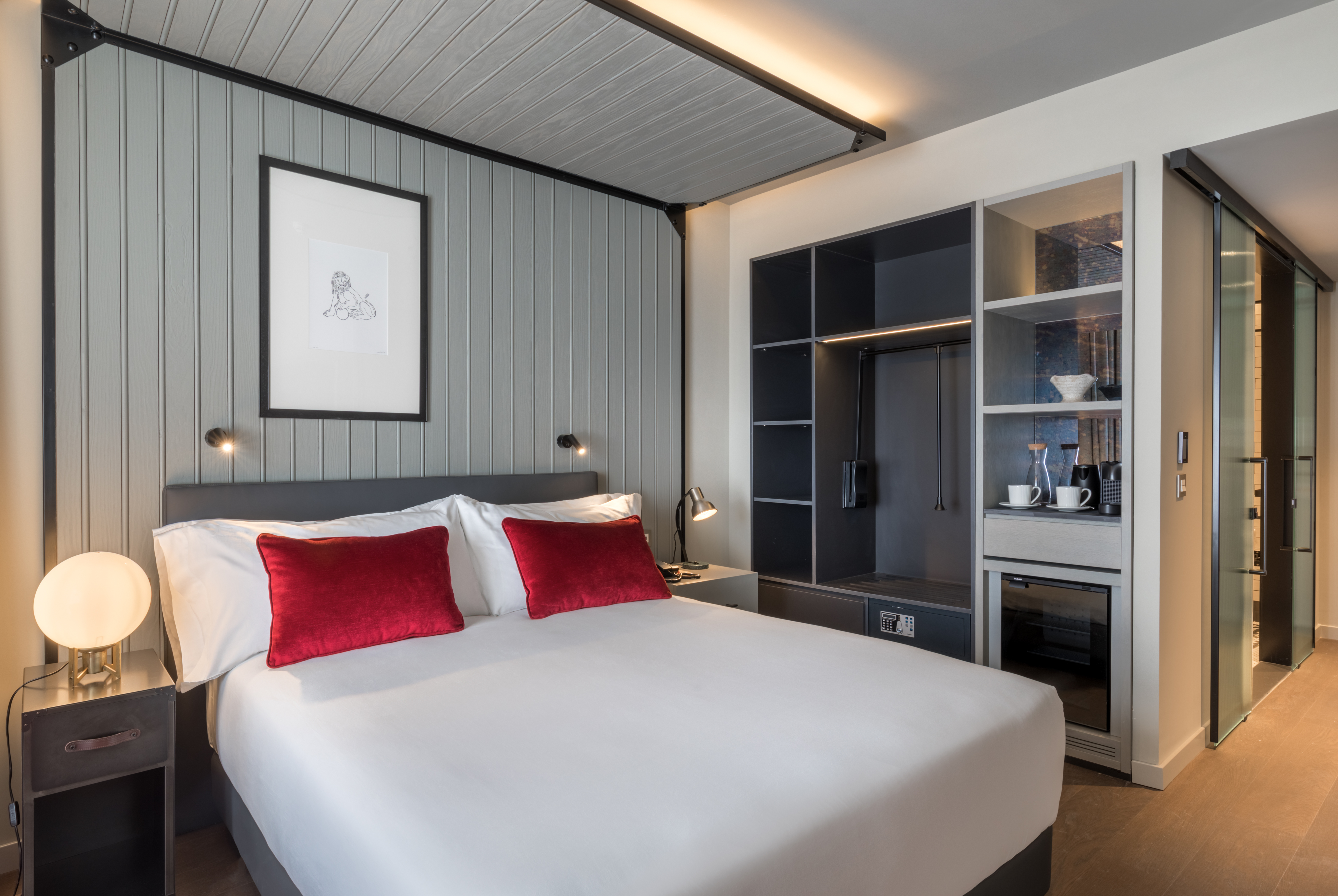 Double Accessible-queen Size Bed