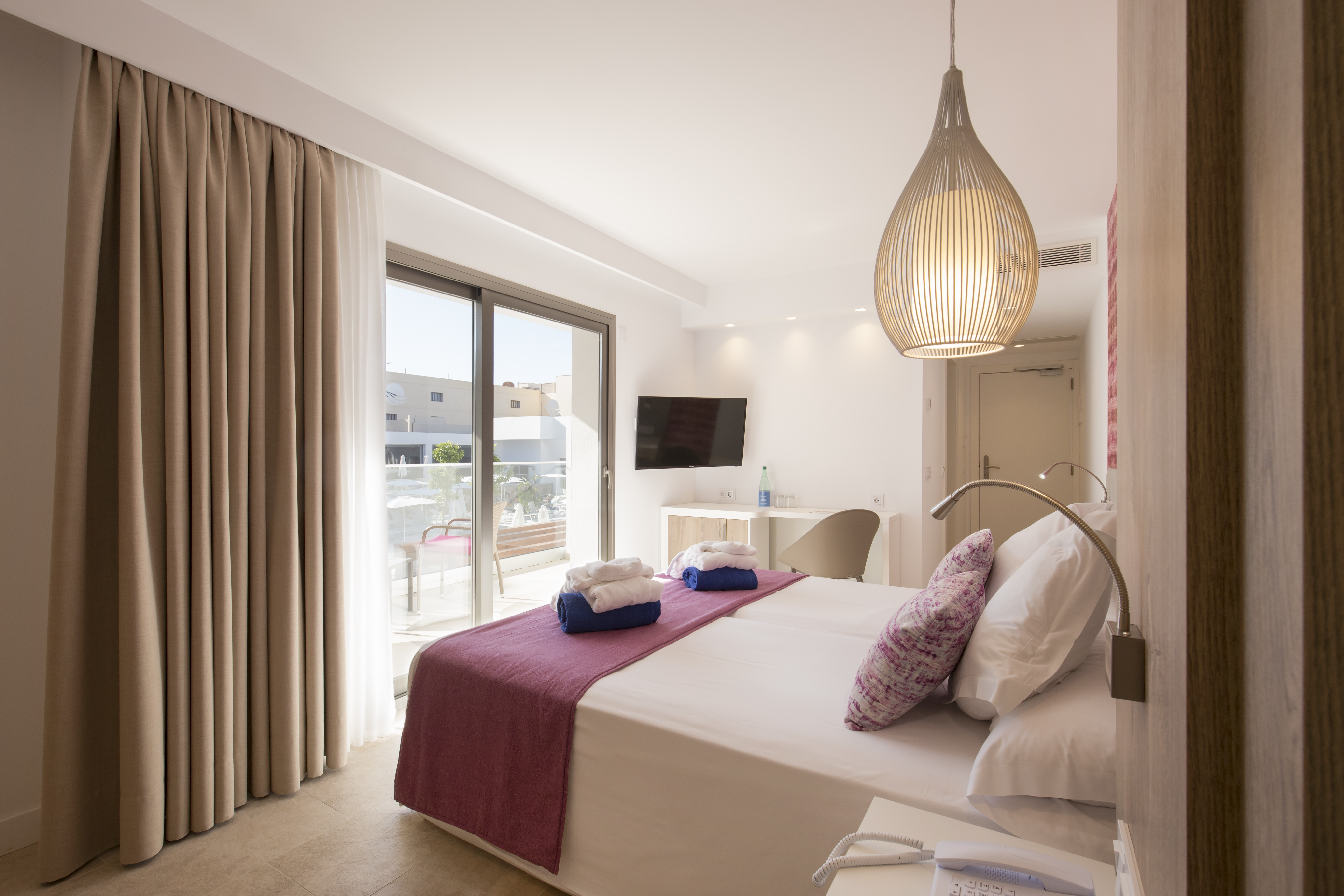 Double or Twin Superior