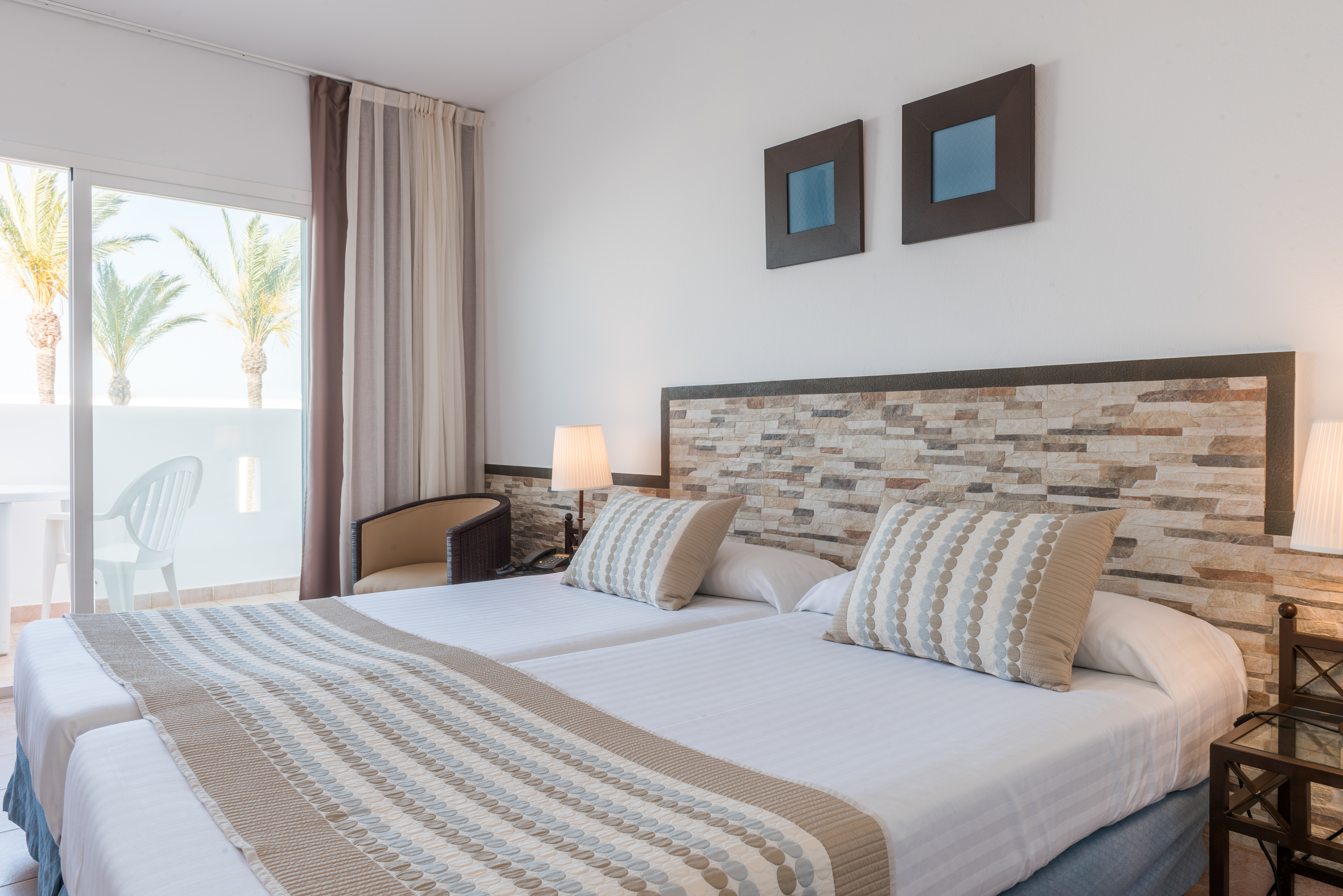 Double or Twin Standard