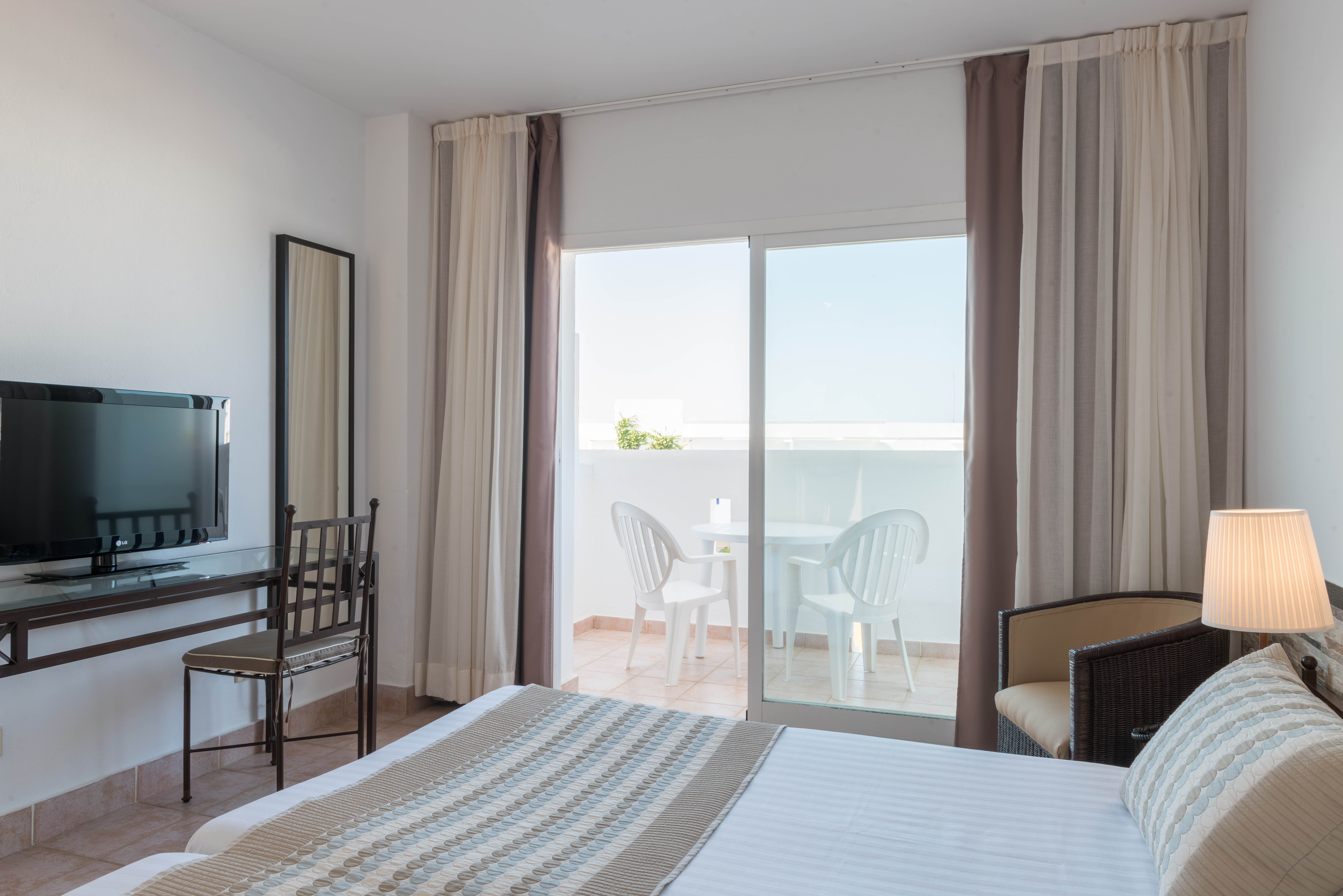 Double or Twin Standard