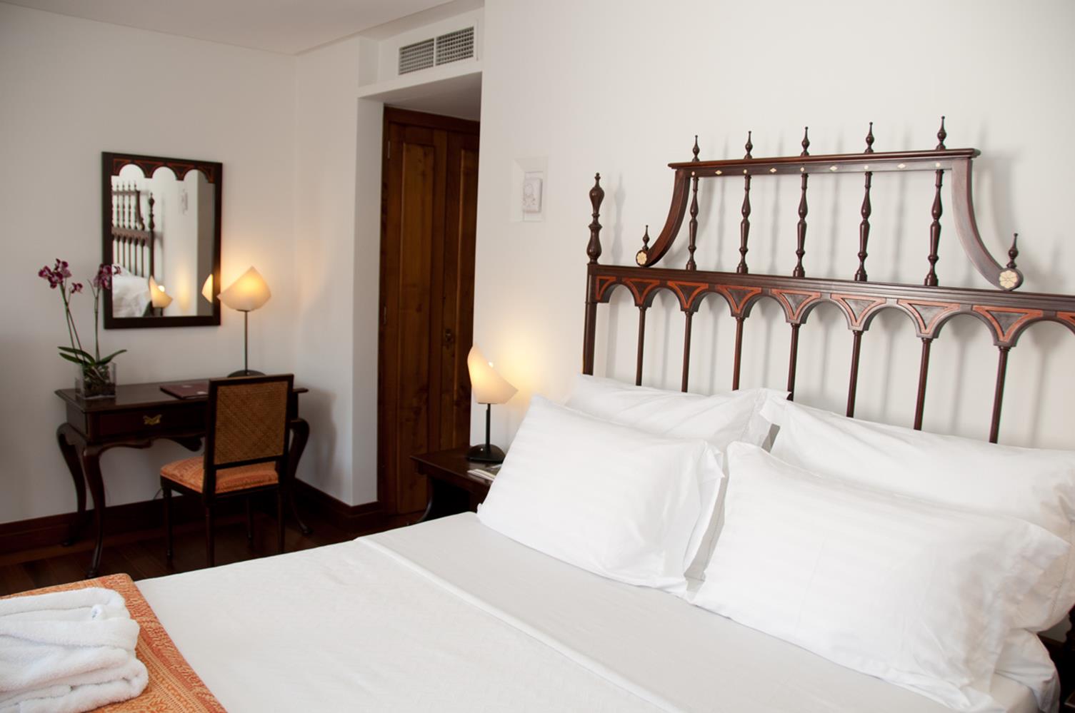 Double or Twin Deluxe