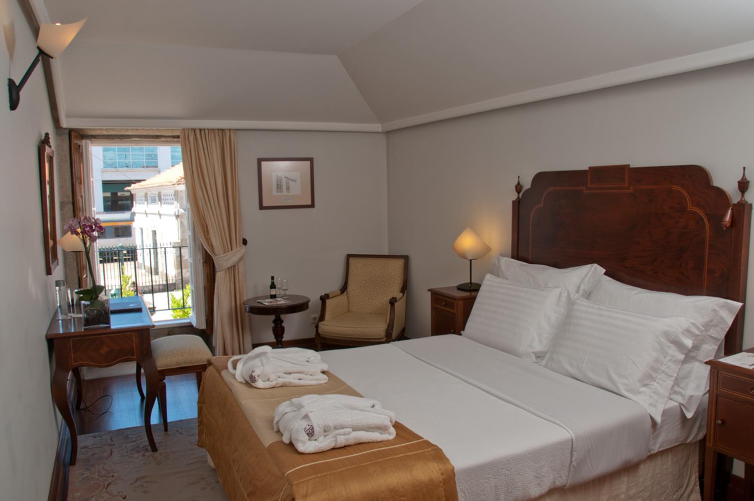 Double or Twin Standard