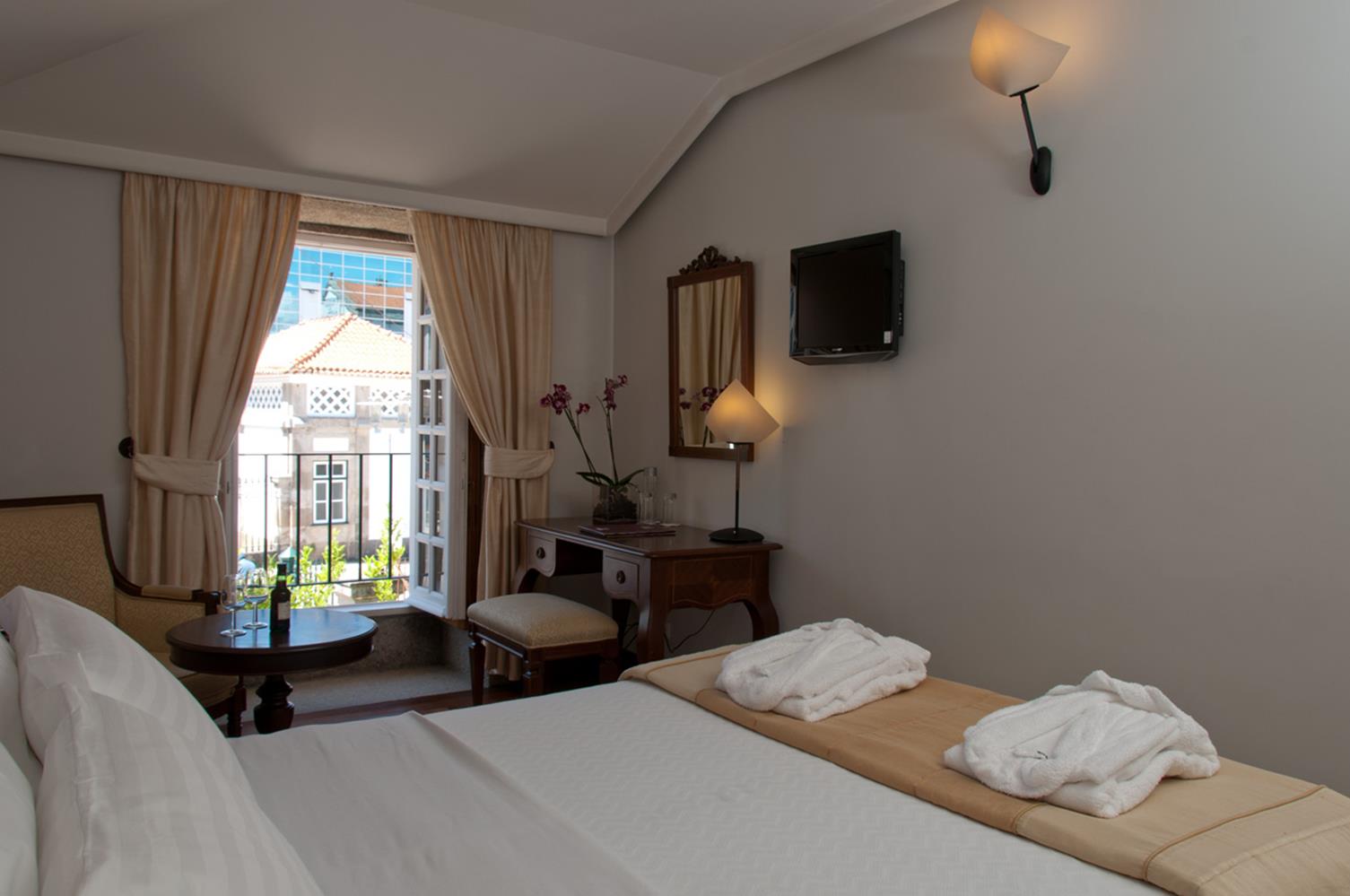 Double or Twin Standard