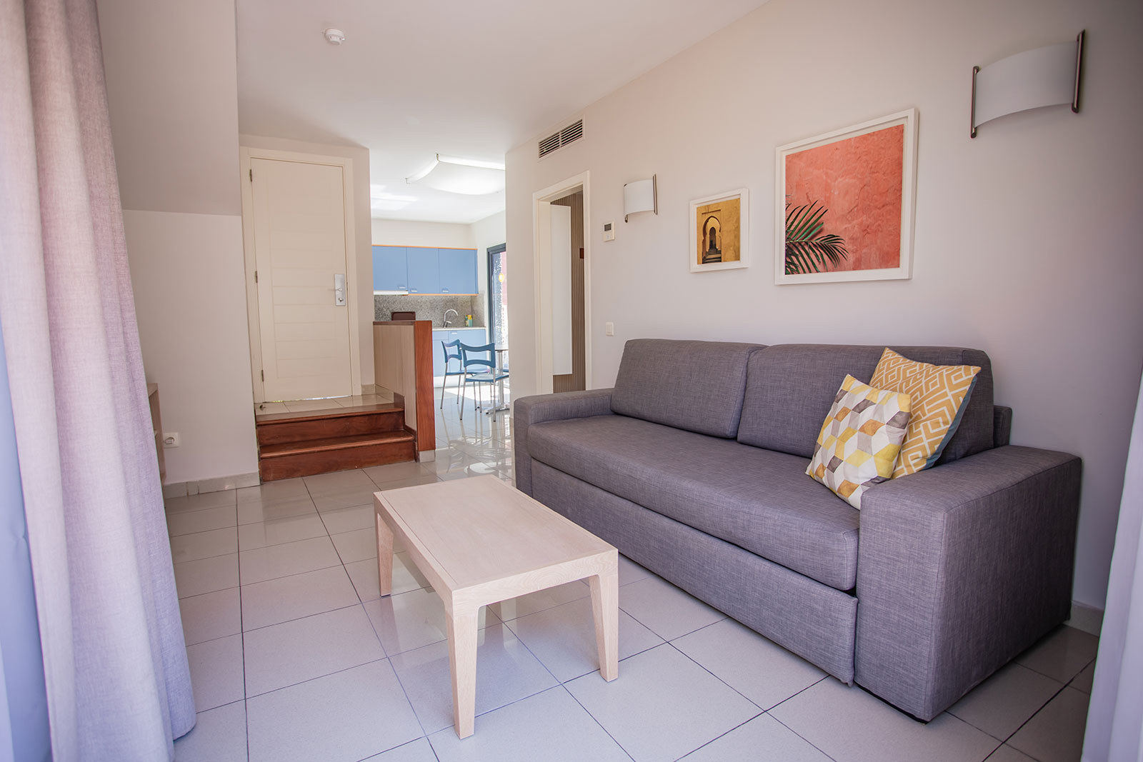 Apartment Capacity 4