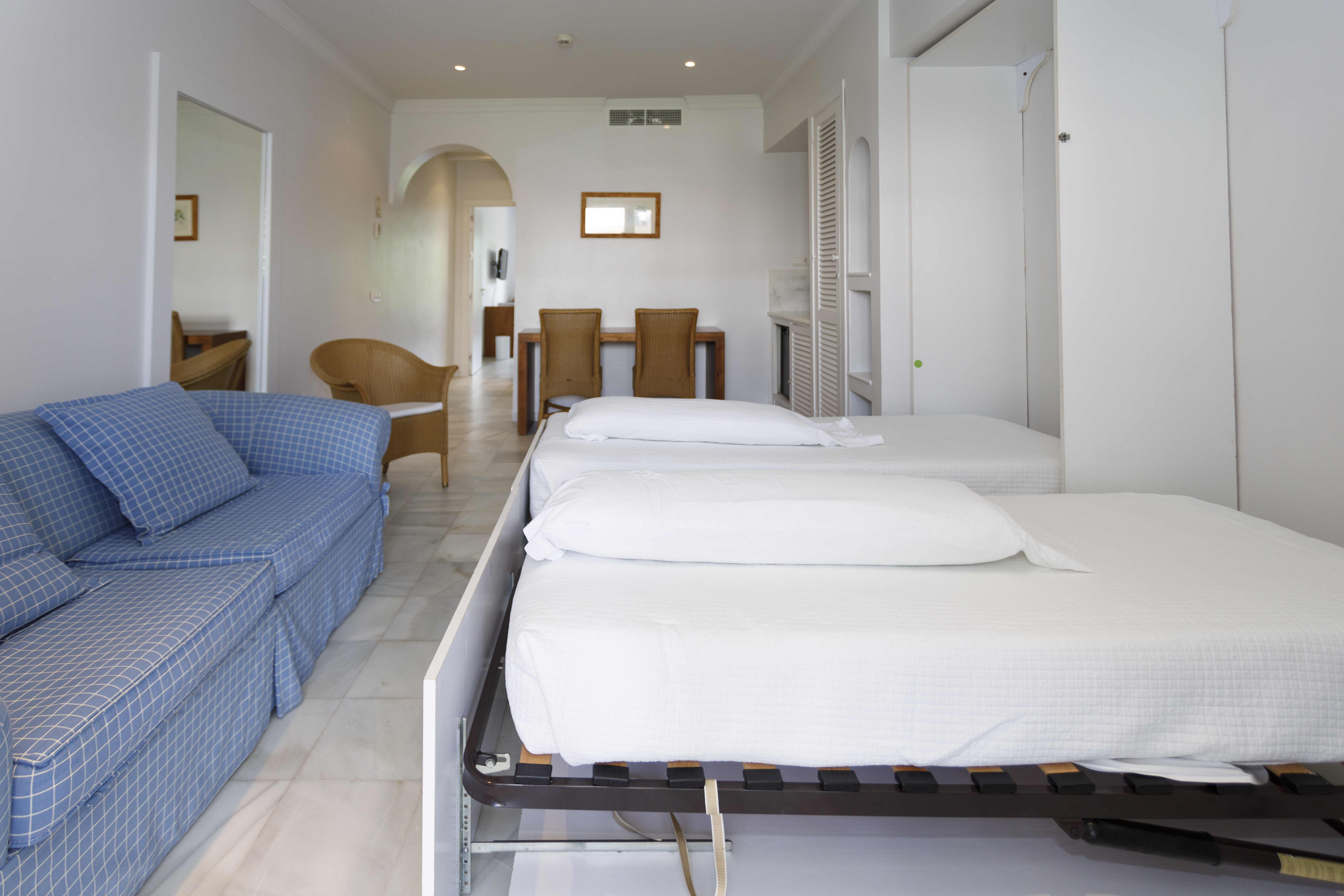 Family Room Capacity 2