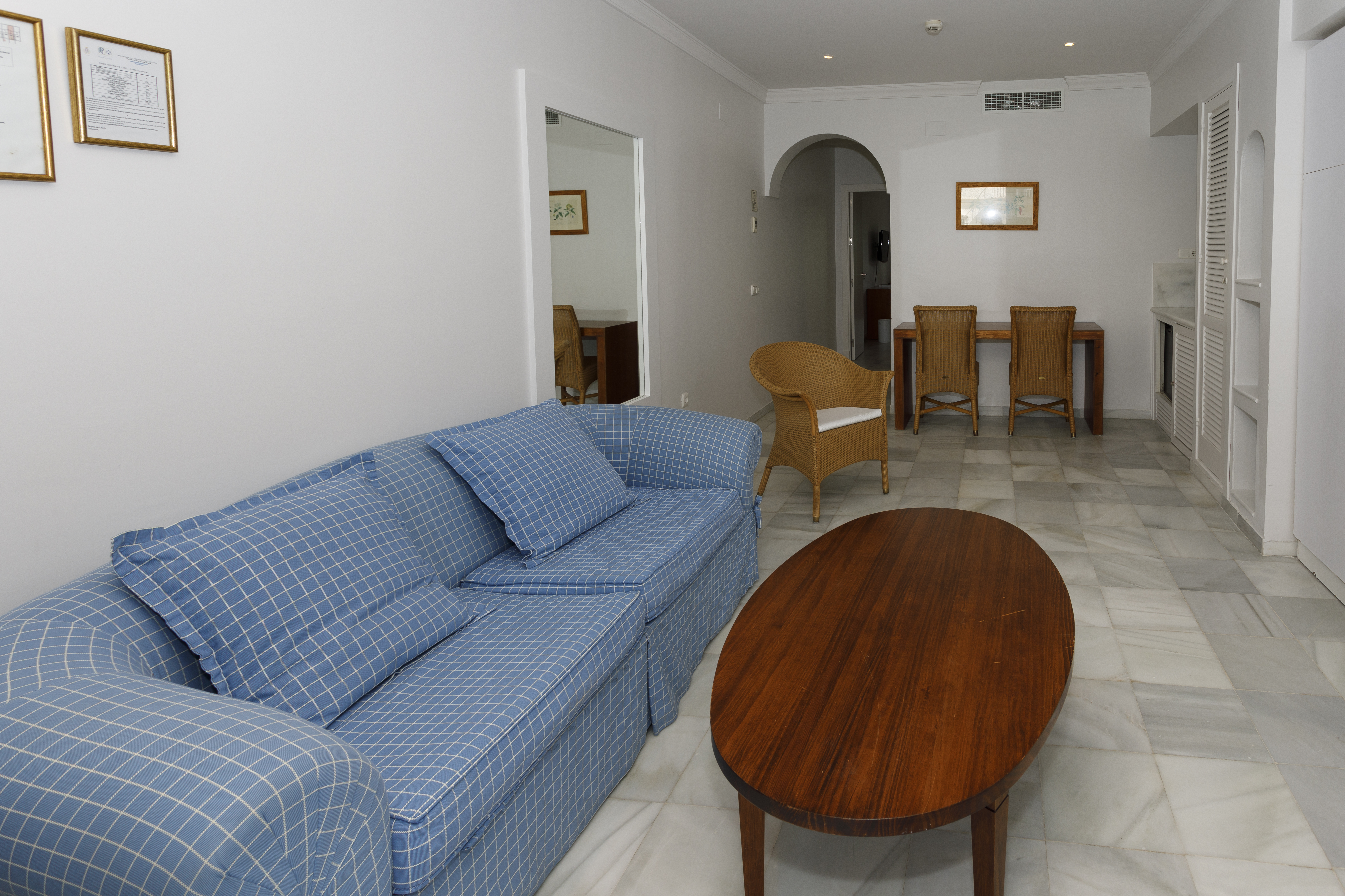 Family Room Capacity 2