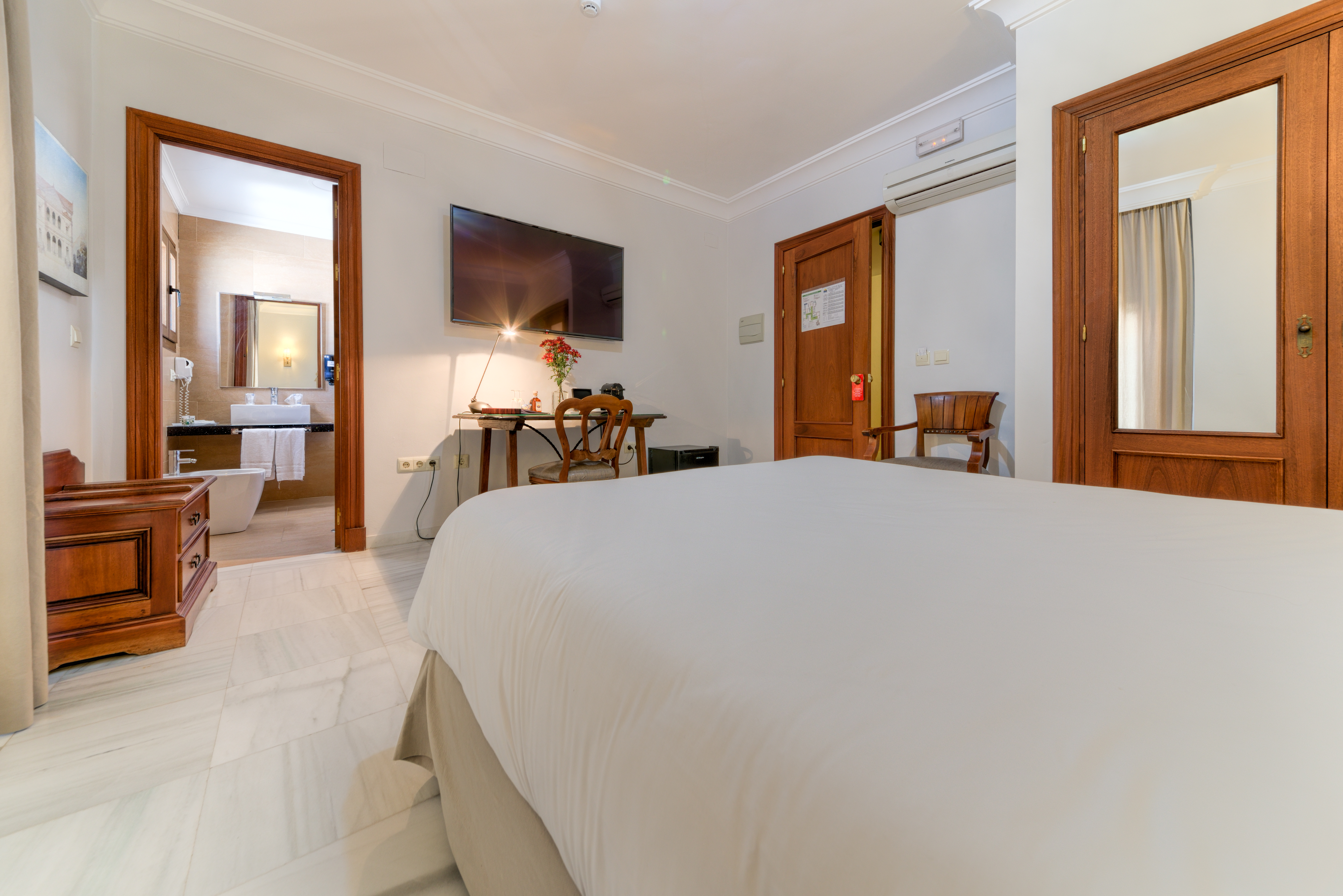 Double or Twin Side Sea View