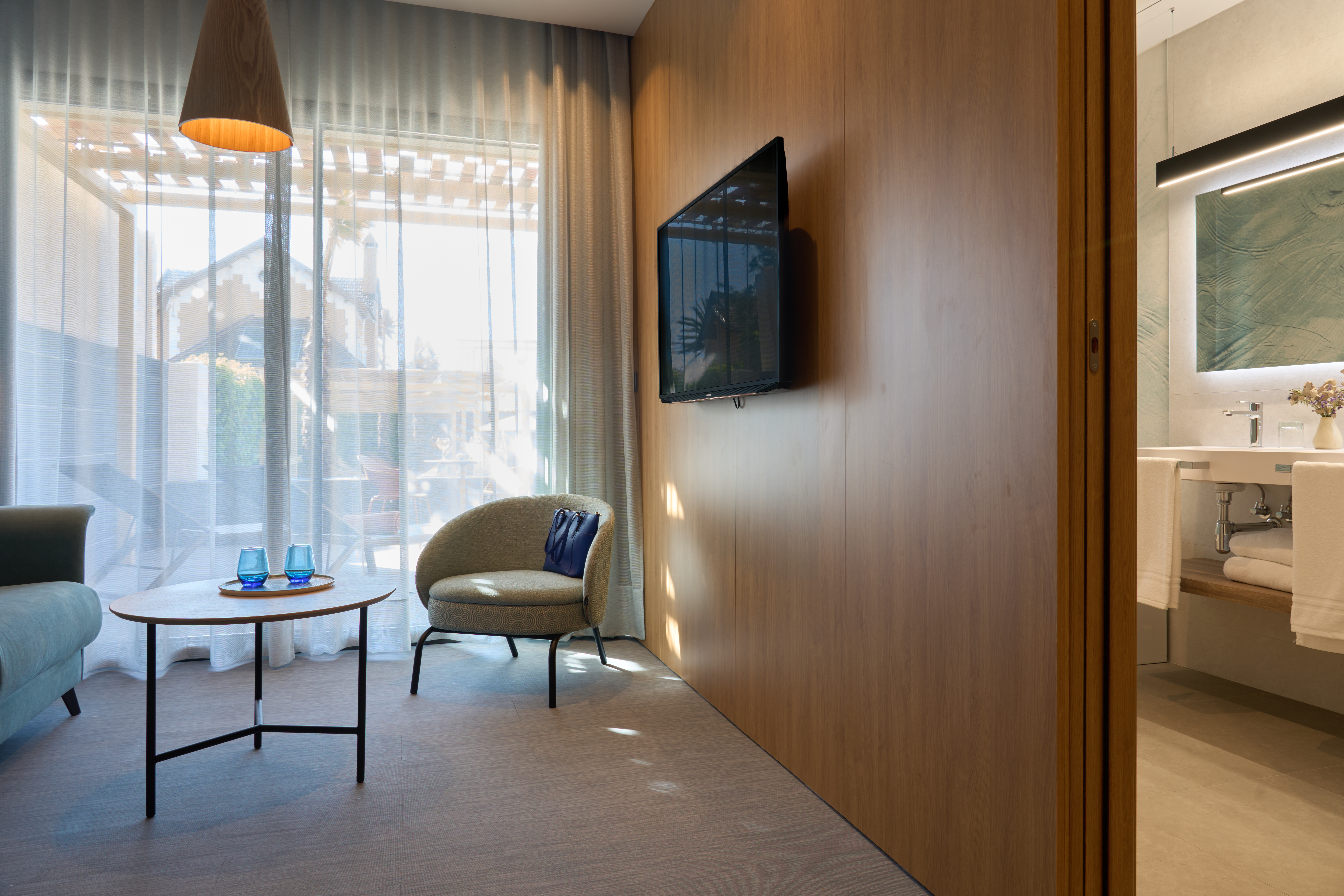 Junior Suite with Jacuzzi with Views