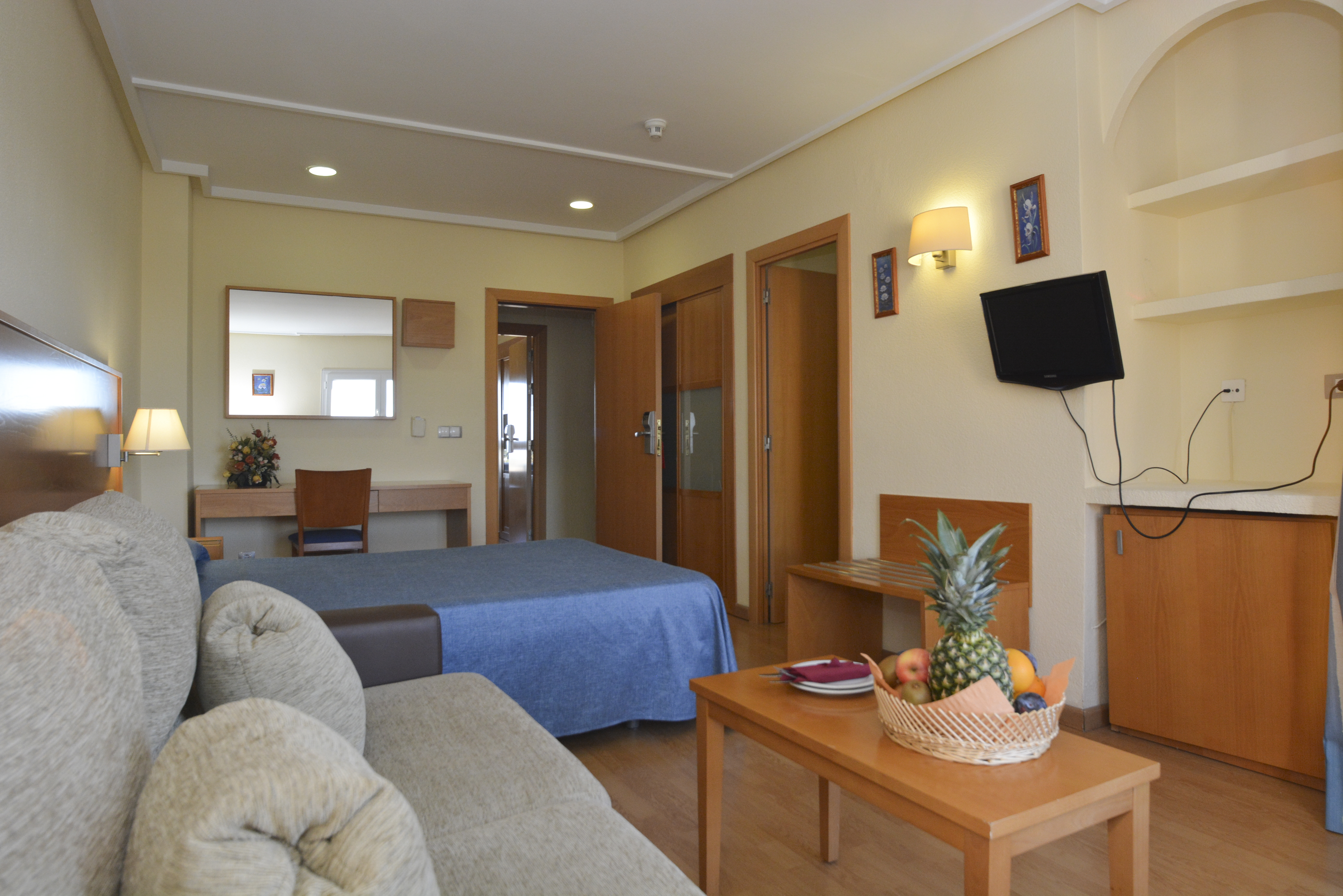 Quadruple Capacity 4