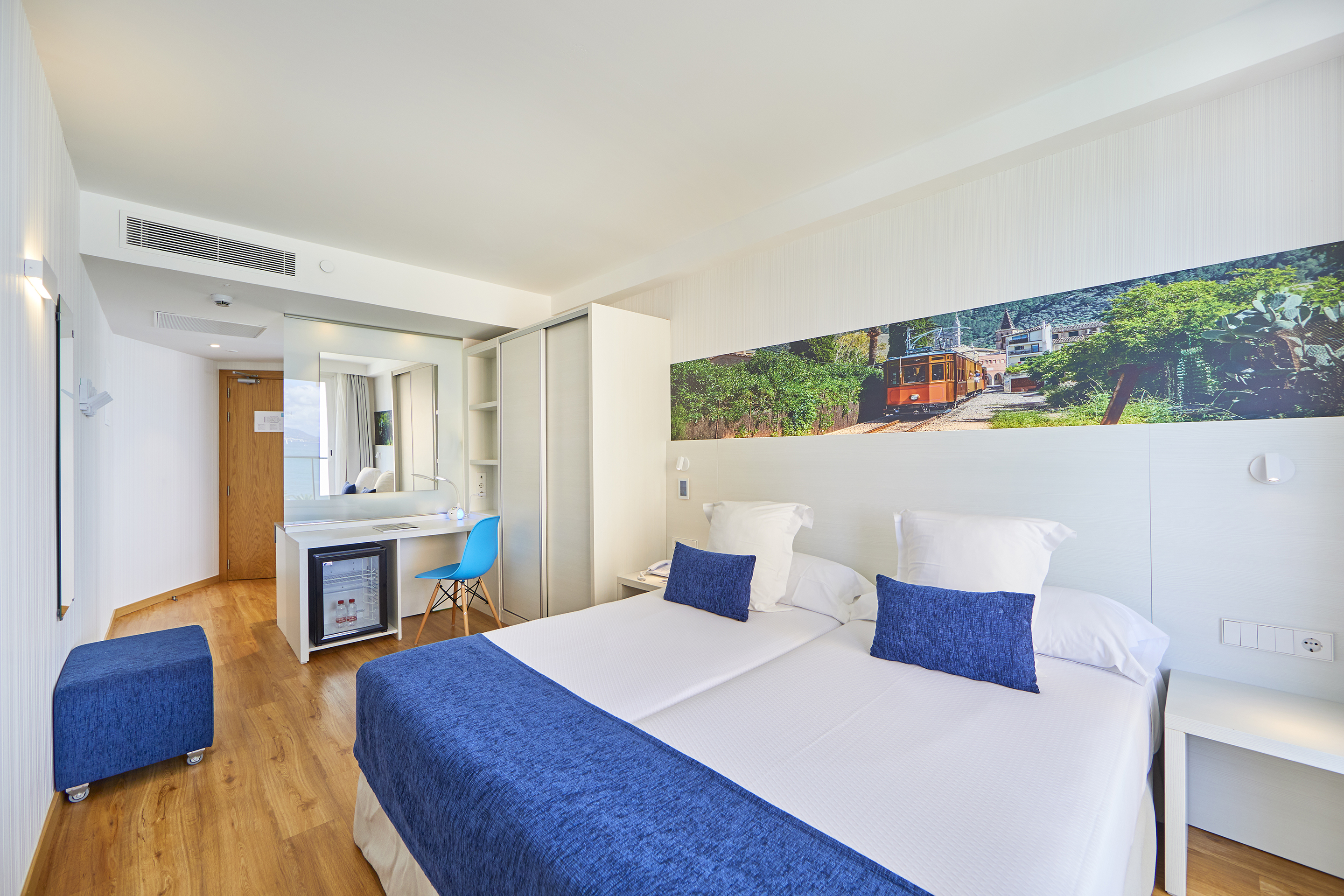 Double Partial Sea View