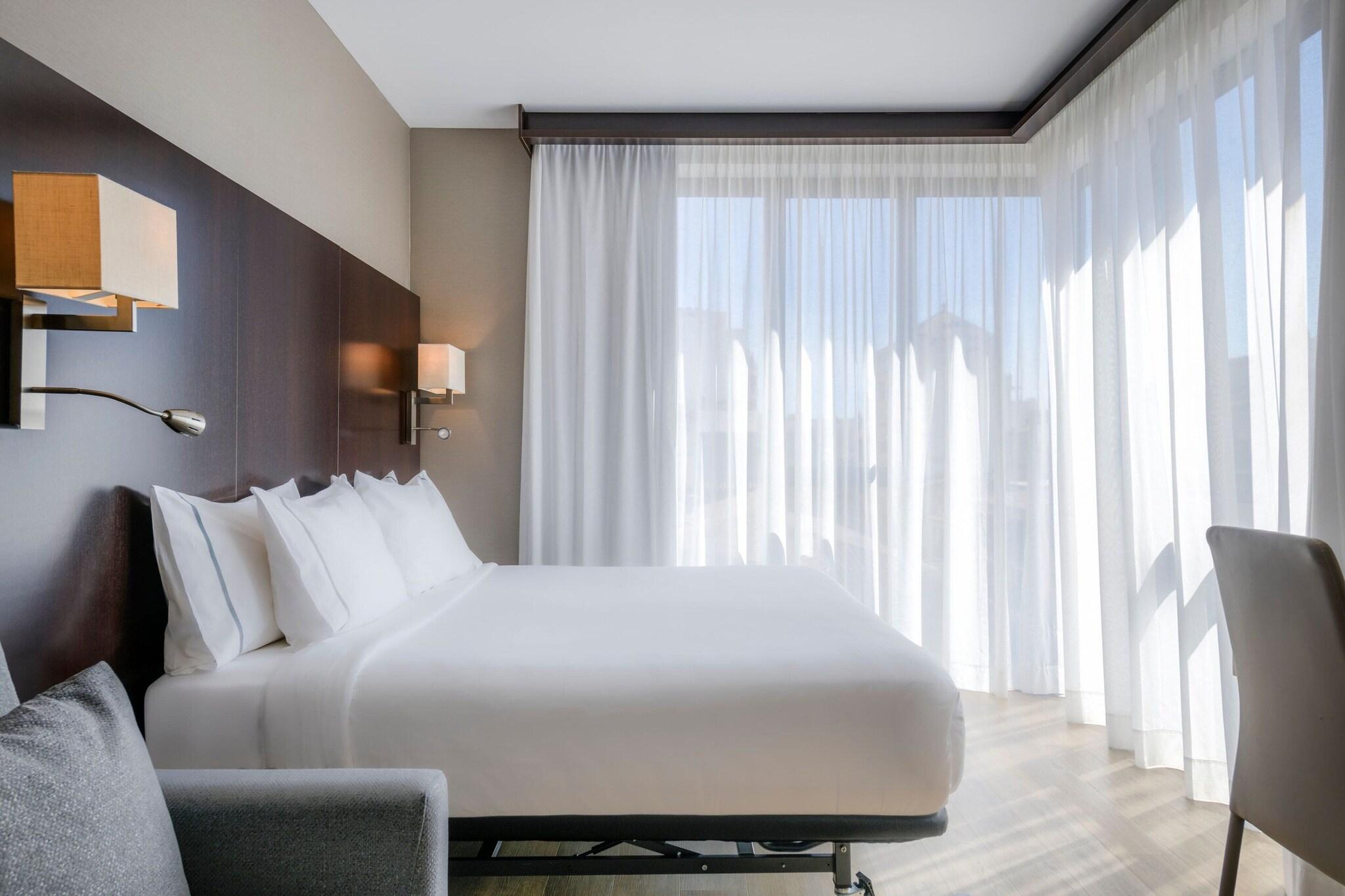 Double Superior King Bed