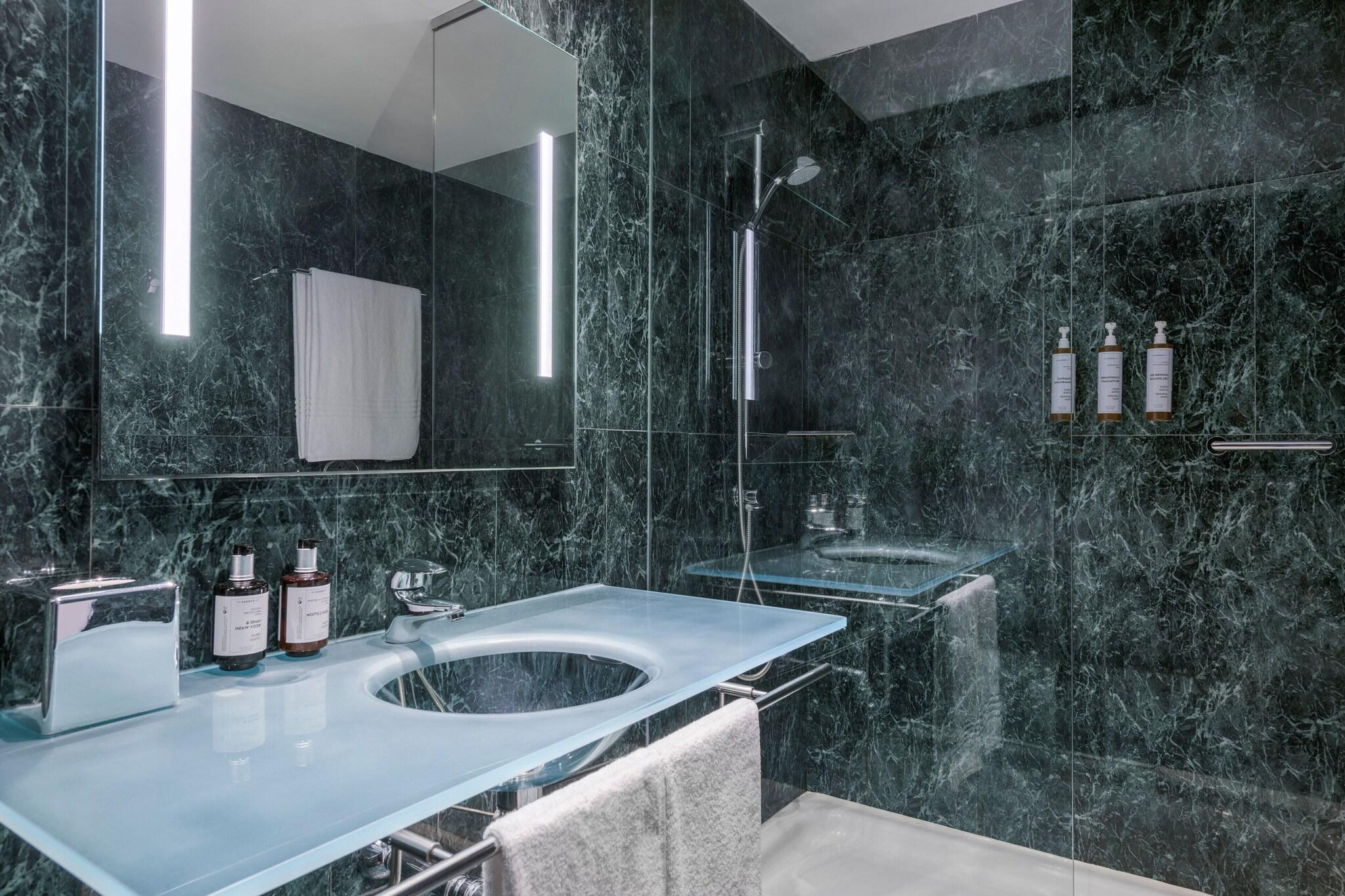 Double Queen Size Bed