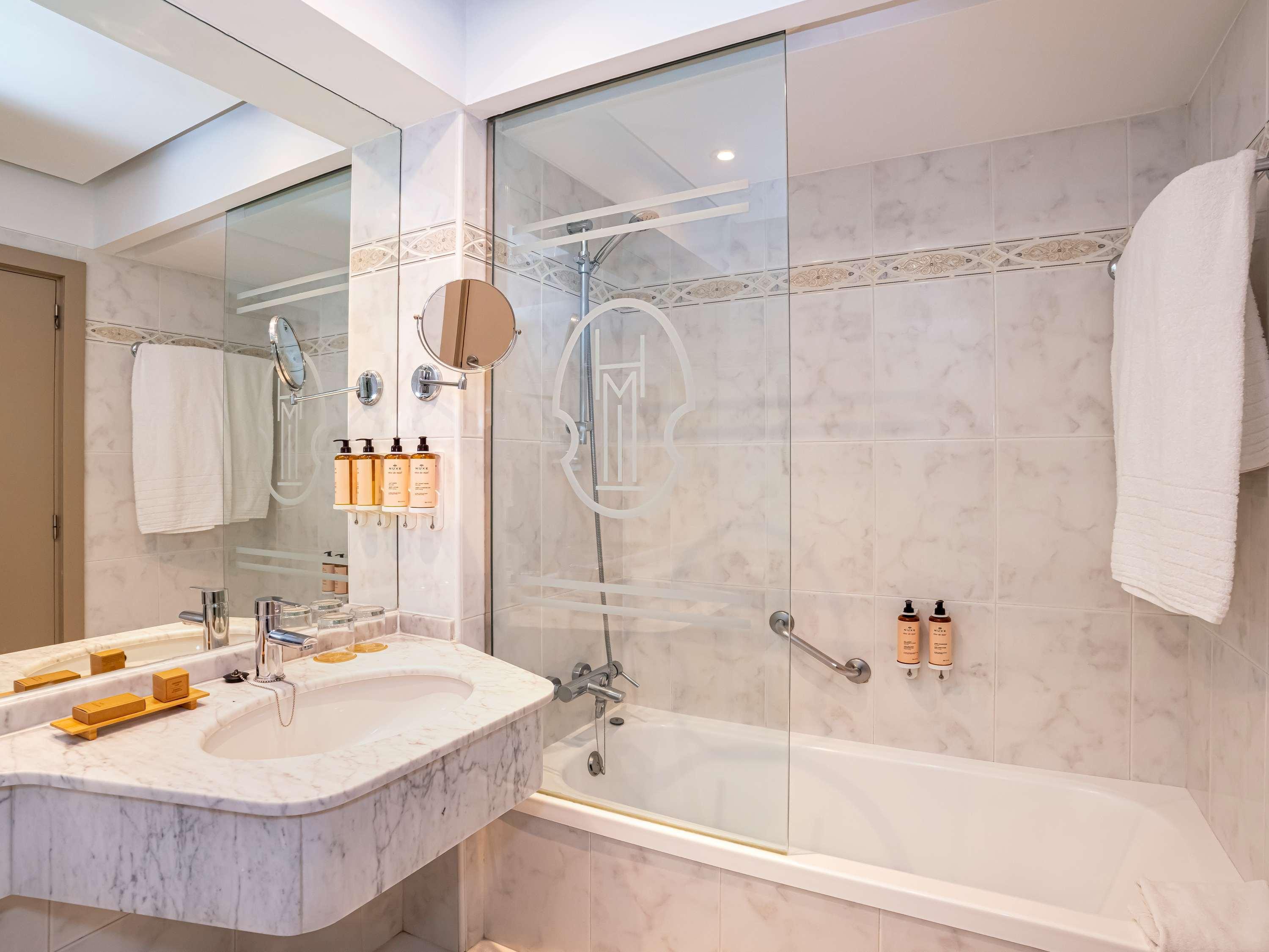 Double Premium with Views